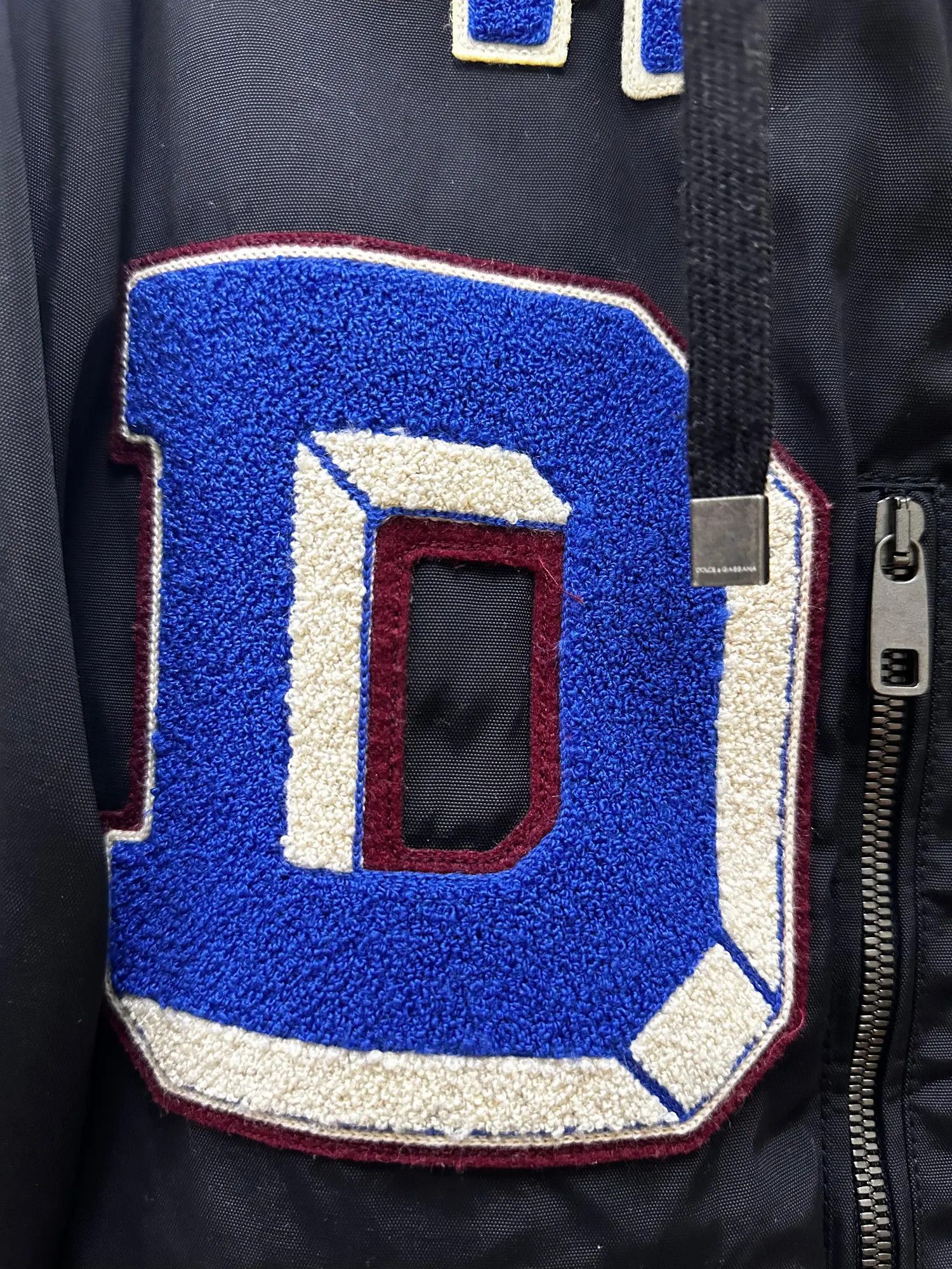 Dolce & Gabbana CC000013 Famiglia Love Jacket in Multicolor Size US S / EU 44-46 / 1 - 3 Thumbnail