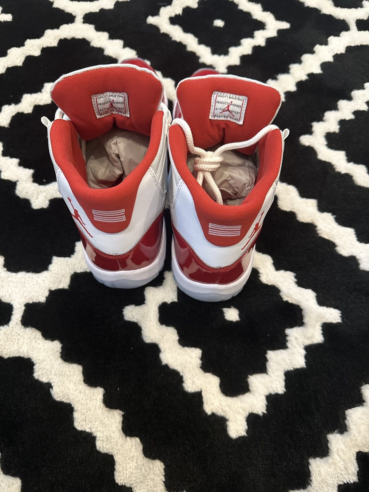 Jordan Brand Air Jordan 1 Retro (cherry) Size US 11 / EU 44 - 8 Thumbnail