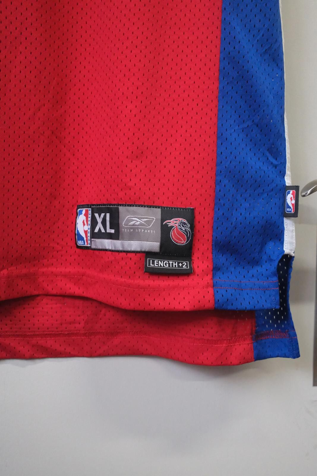 Reebok 04' Reebok Detroit Pistons Hamilton #32 Basketball Jersey Size ONE SIZE - 6 Thumbnail