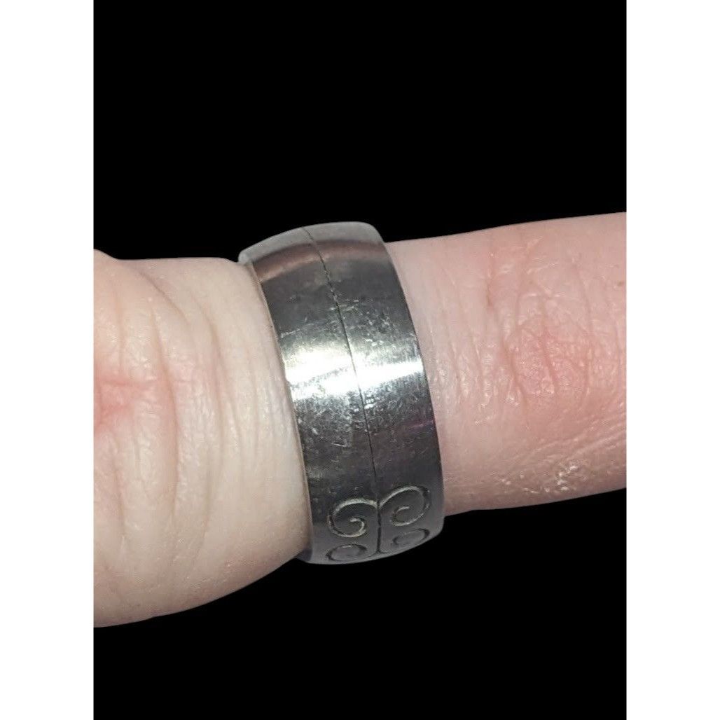 Other Vintage Floral Engraved Silver Tone Wide Band Ring Size 6 Size ONE SIZE - 14 Thumbnail