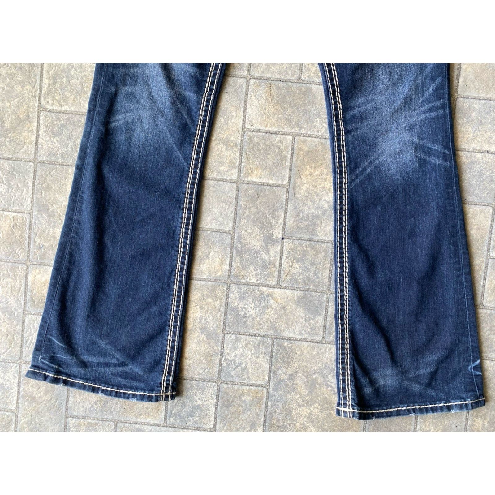 Vintage Rock Revival Jeans Blue Bootcut 28 Women’s Size 28 Regular Bootcut Jeans Women’s Blue Rock Revival Size 28" / US 6 / IT 42 - 2 Thumbnail