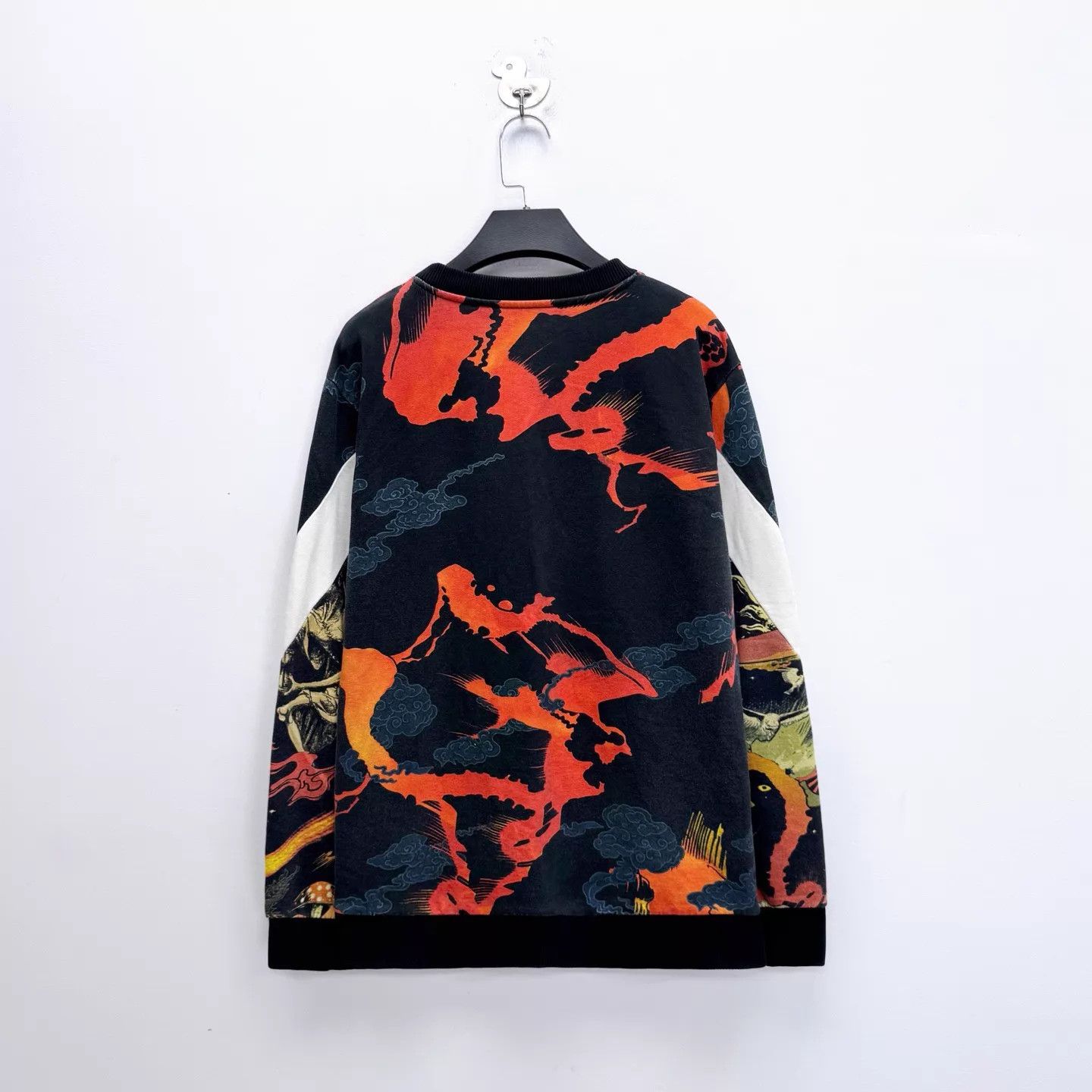 Givenchy Givenchy Runway Fire Cloud Totem Logo Sweatshirt S Unisex Size US S / EU 44-46 / 1 - 2 Thumbnail