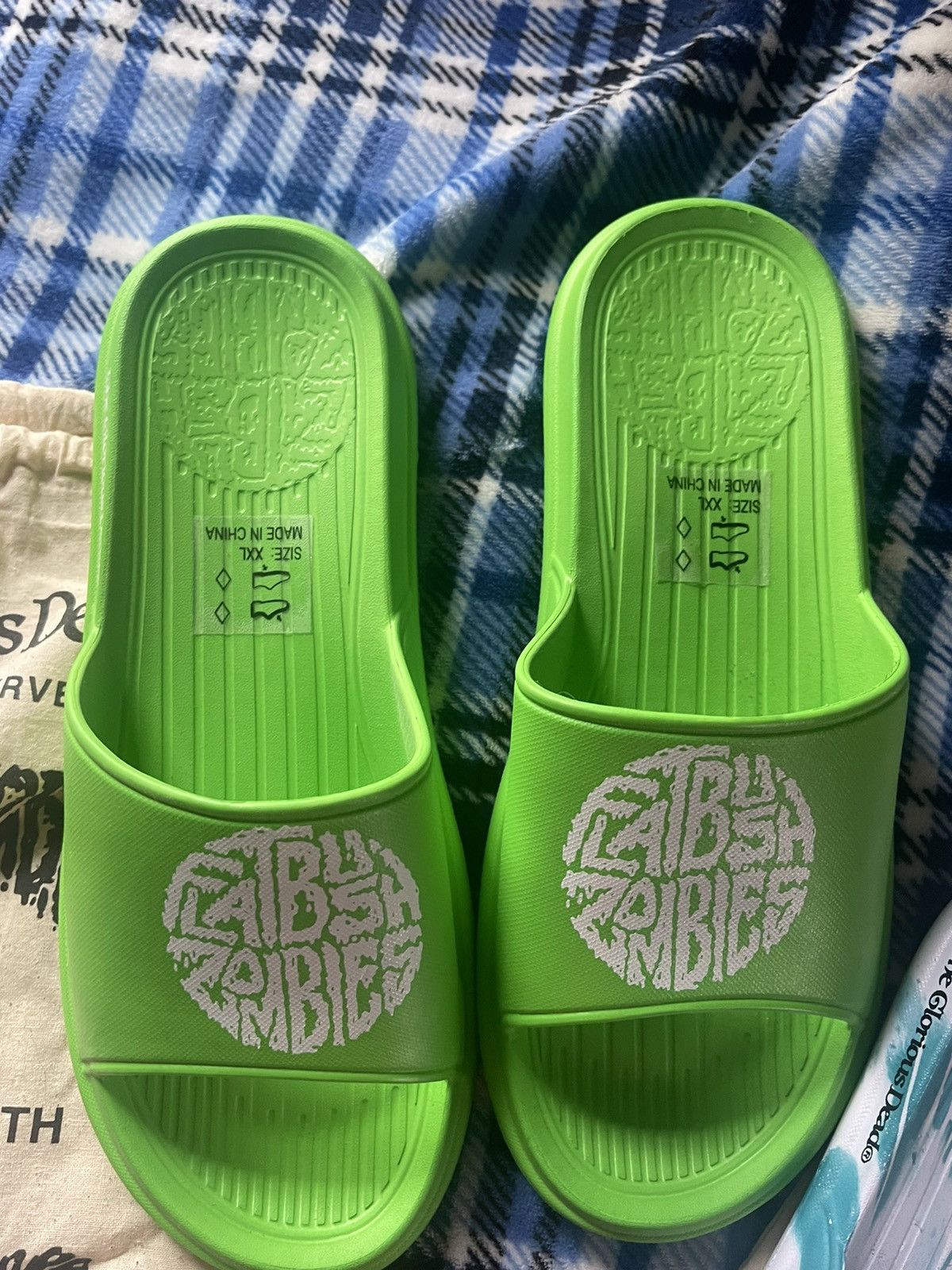Flatbush Zombies Flatbush Zombies Chanklas + 2 FBZ Bandanas Size US 12 / EU 45 - 3 Thumbnail