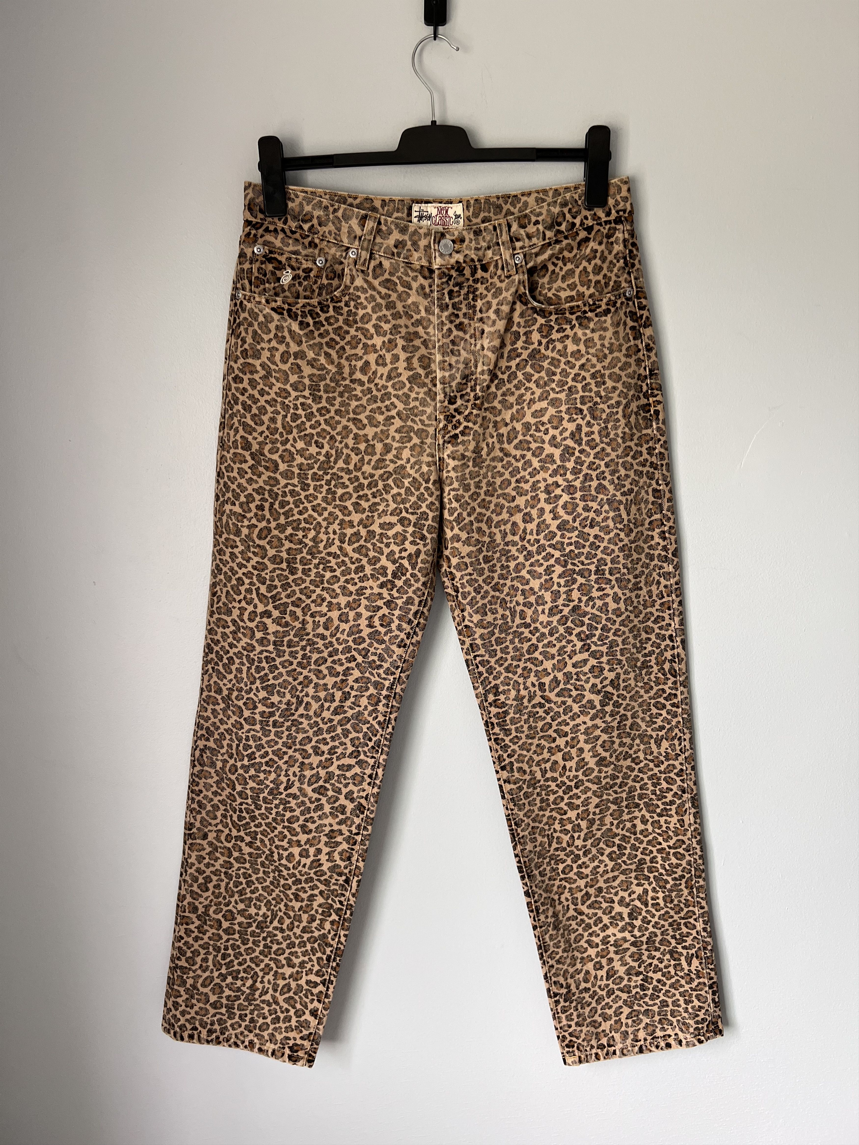 パンツ STUSSY NEW CLASSIC JEAN DENIM LEOPARD 34 New Classic Jean Denim – Leopard | Pants | Stüssy