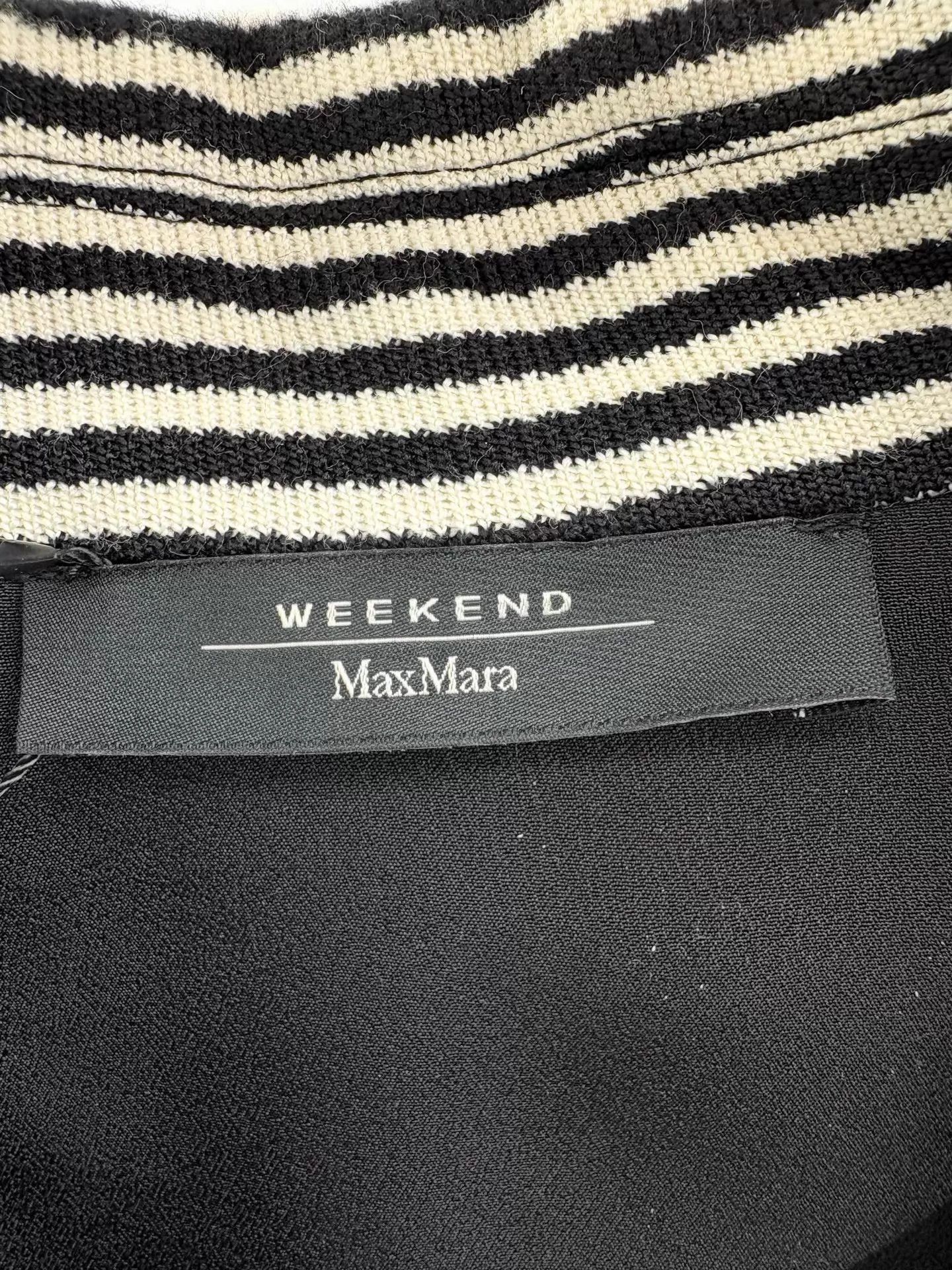 Max Mara MAXMARA Black & White Striped Blazer Size XS / US 0-2 / IT 36-38 - 4 Thumbnail
