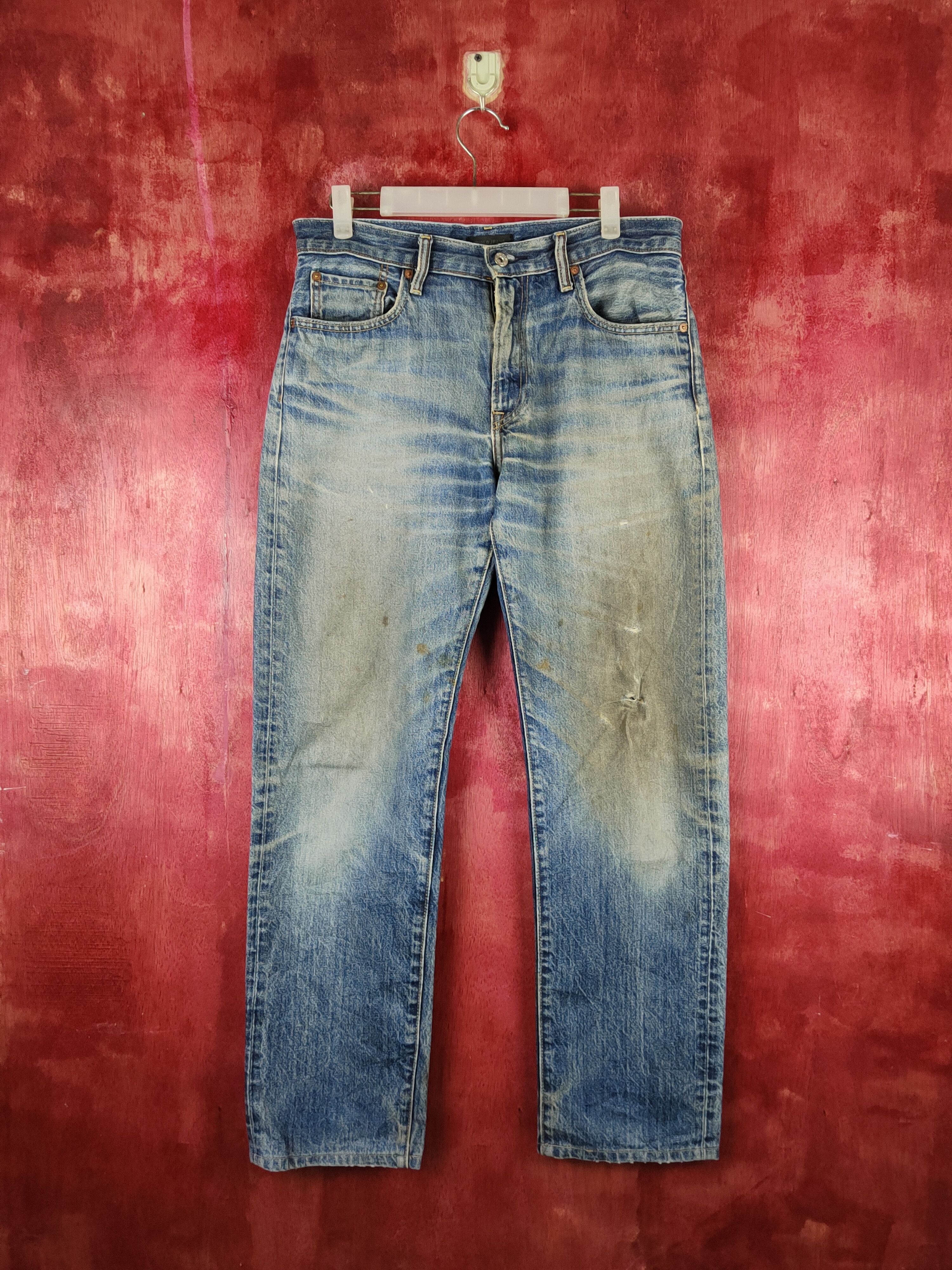 image of Vintage Uniqlo Blue Faded Distressed Ripped Jeans S1625 in Blue Denim, Men's (Size 31)