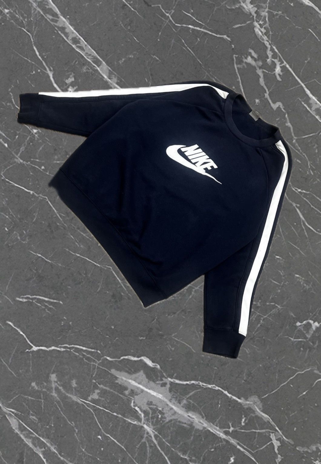Nike VERY RARE Vintage big logo nike sweatshirt S Size US S / EU 44-46 / 1 - 2 Thumbnail