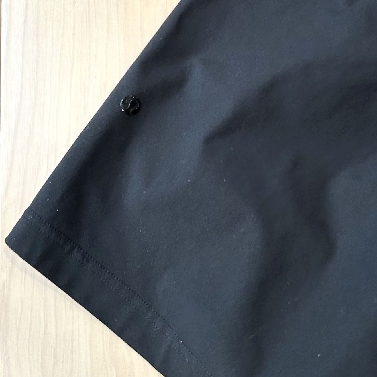 Lululemon Lululemon Kahuna Chino Black Shorts 10.5” Inseam Mens 32 - Preowned Size US 32 / EU 48 - 5 Thumbnail