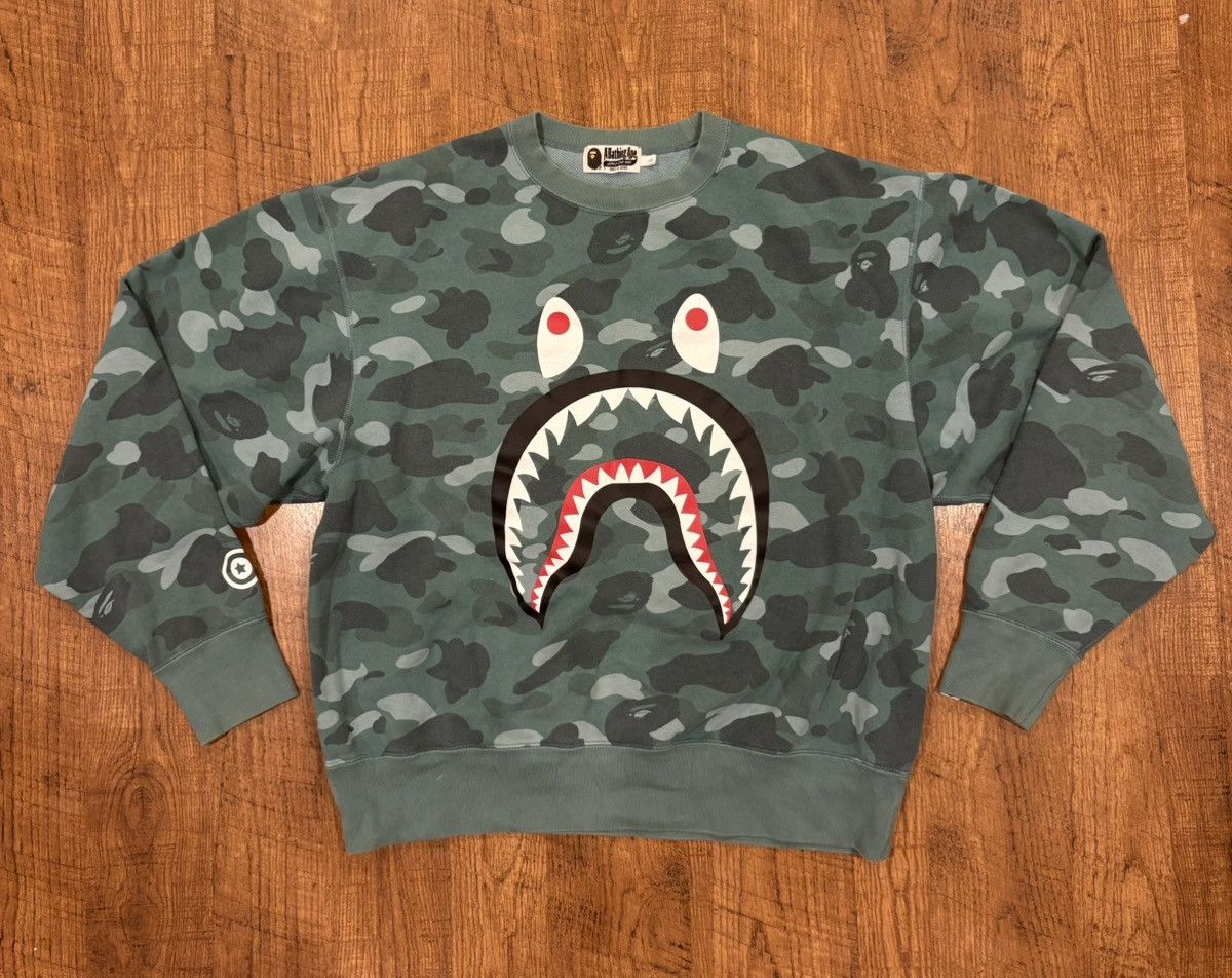 Bape A Bathing Ape Men's L Crewneck Bape Camo Shark Pattern Green Size US L / EU 52-54 / 3 - 1 Thumbnail