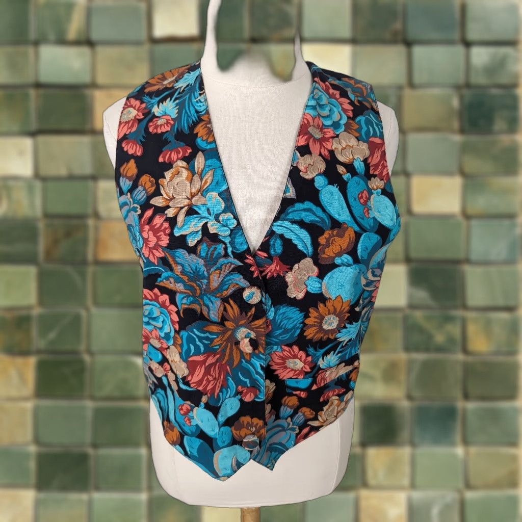 Vintage VINTAGE Esko Cactus Flower Floral Women’s Vest Large Button Black/Teal 90s V3J Size L / US 10 / IT 46 - 1 Thumbnail