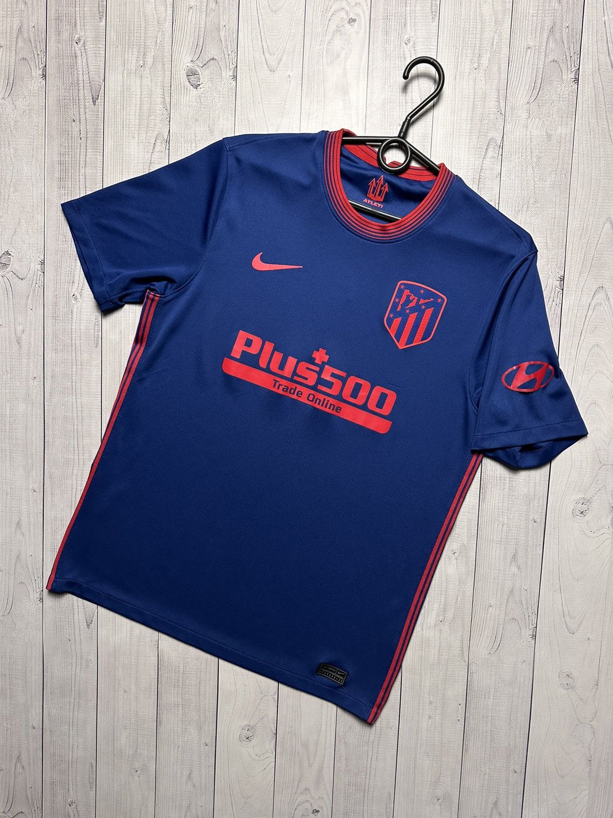 Nike × Vintage Nike Atletico Madrid blue soccer jersey size M blue away Size US M / EU 48-50 / 2 - 1 Thumbnail