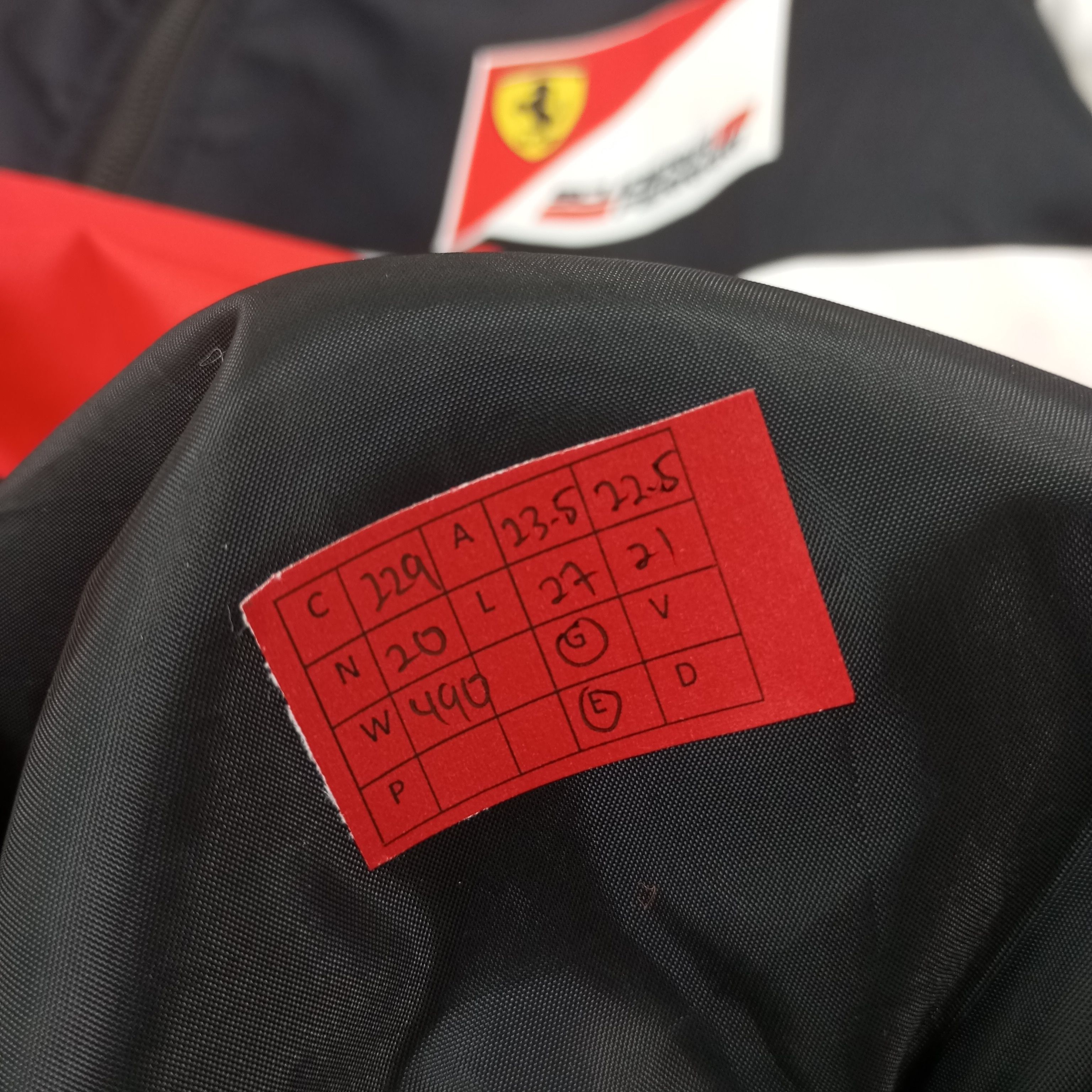 Vintage Ferrari Racing Motorsport Jacket c229n20 Size US L / EU 52-54 / 3 - 7 Thumbnail