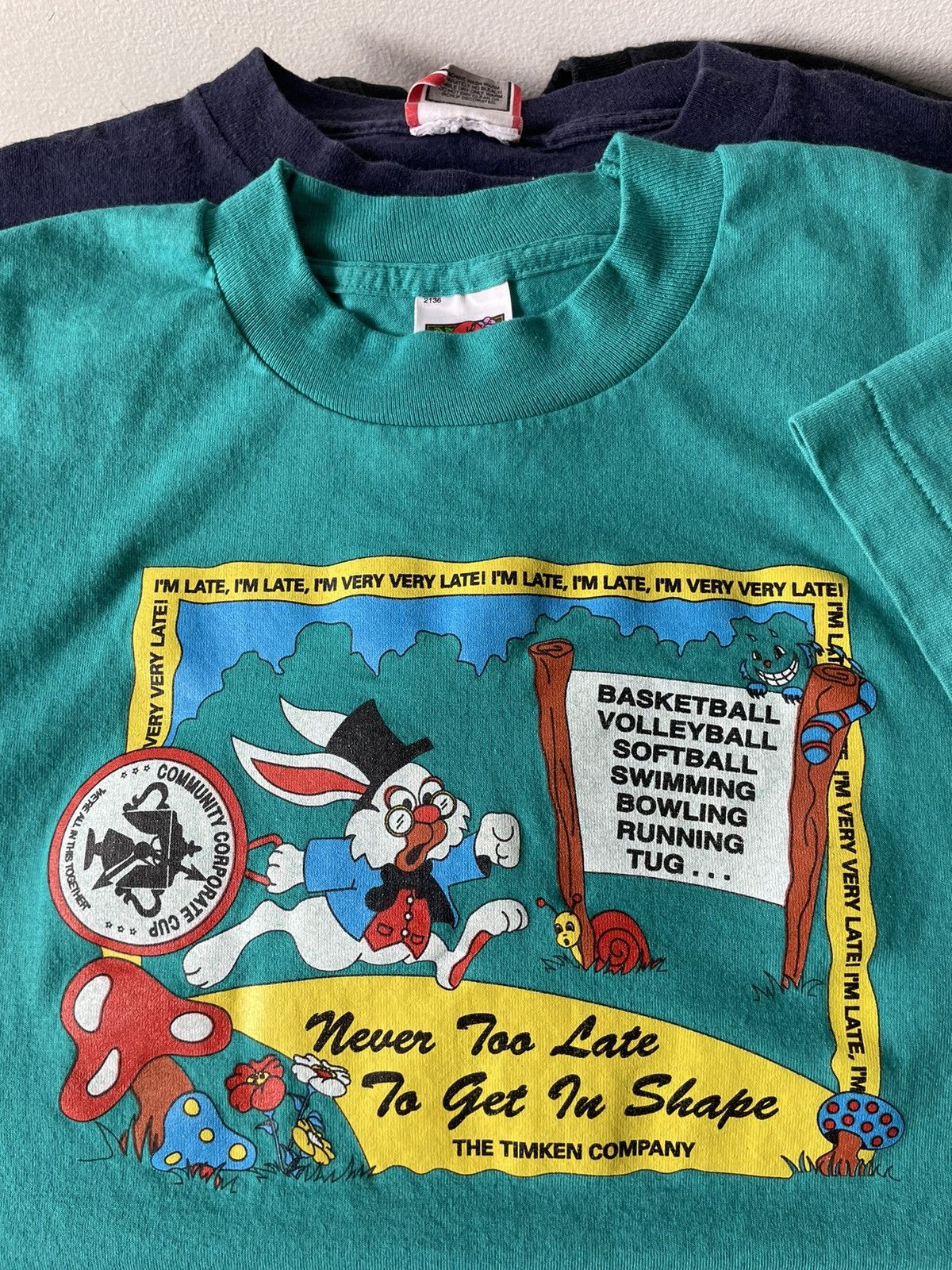 Fruit Of The Loom × Vintage Vintage 90s Alice in Wonderland I’m Late tee Size US M / EU 48-50 / 2 - 8 Thumbnail