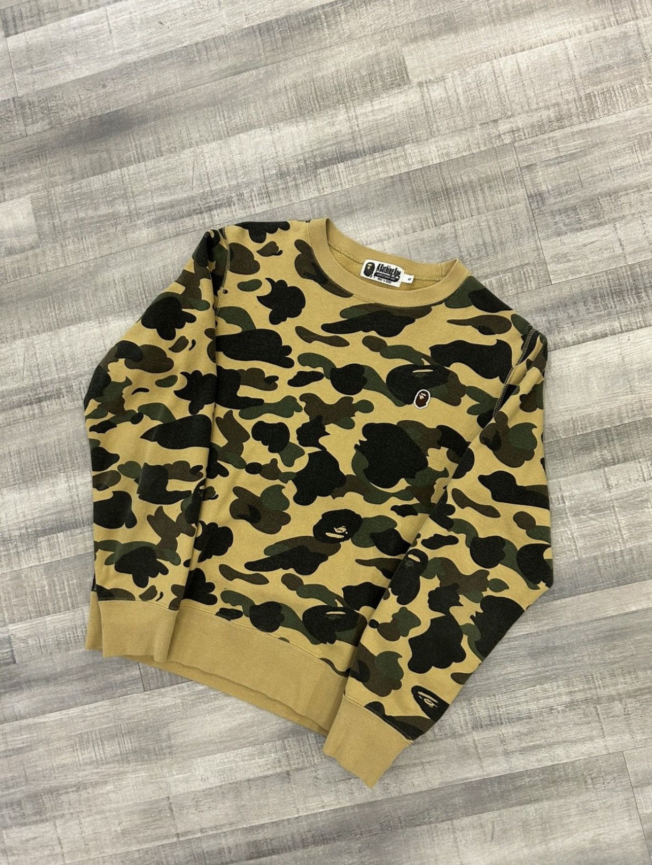 Bape BAPE 1st Camo Ape Head Crewneck Sweatshirt Size US S / EU 44-46 / 1 - 1 Thumbnail