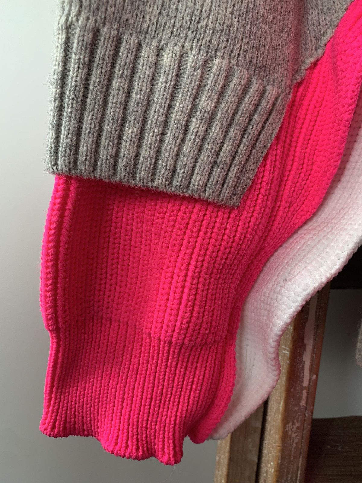 Balenciaga BALENCIAGA TRIPLE LAYER TURTLENECK SWEATER Size XS / US 0-2 / IT 36-38 - 6 Thumbnail