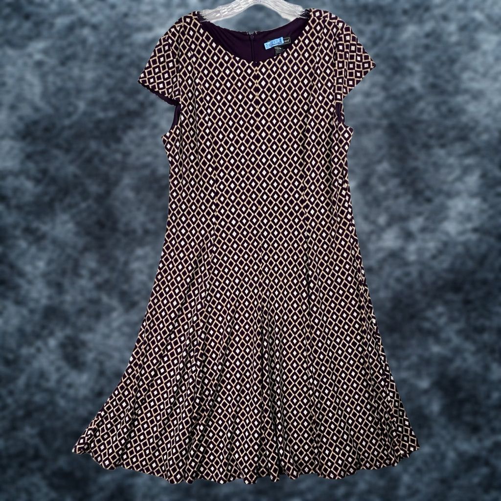 Vintage Jessica Howard Dress 16 Purple Geometric Print Stretch Knit Midi Cap Sleeve Zip Dress Size XXL / US 16-18 / IT 52-54 - 1 Thumbnail