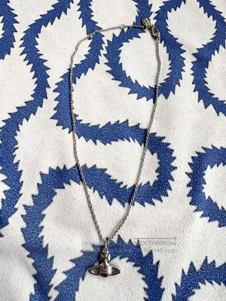 Vivienne Westwood Vivienne Westwood Silver Crystal Saturn Necklace . Size ONE SIZE - 5 Thumbnail