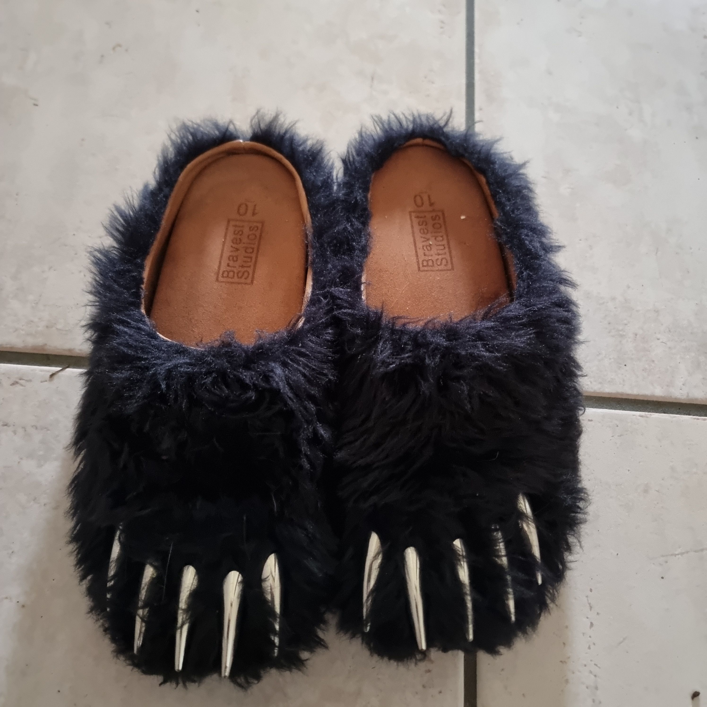 Bravest Studios Bear Claws(Bravest Studios) | Grailed