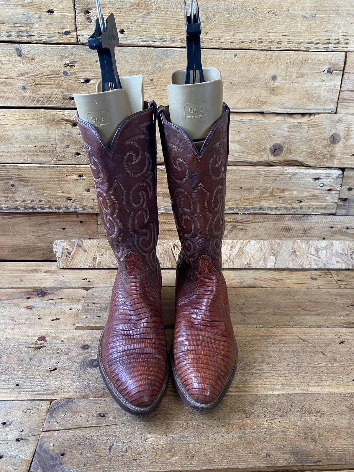 Lucchese × Vintage Lucchese brown leather western boots exotic skin, lizard sz8 Size US 8 / IT 38 - 4 Thumbnail