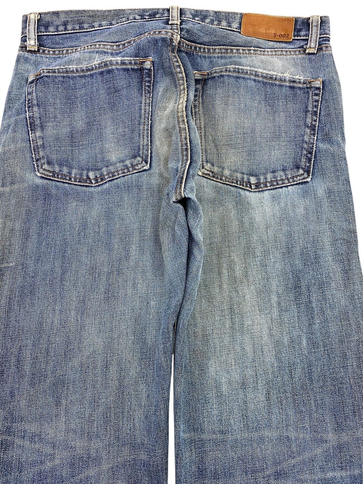 Uniqlo Uniqlo Faded Wash Ripped Style Straight Leg Jeans Size US 32 / EU 48 - 4 Thumbnail
