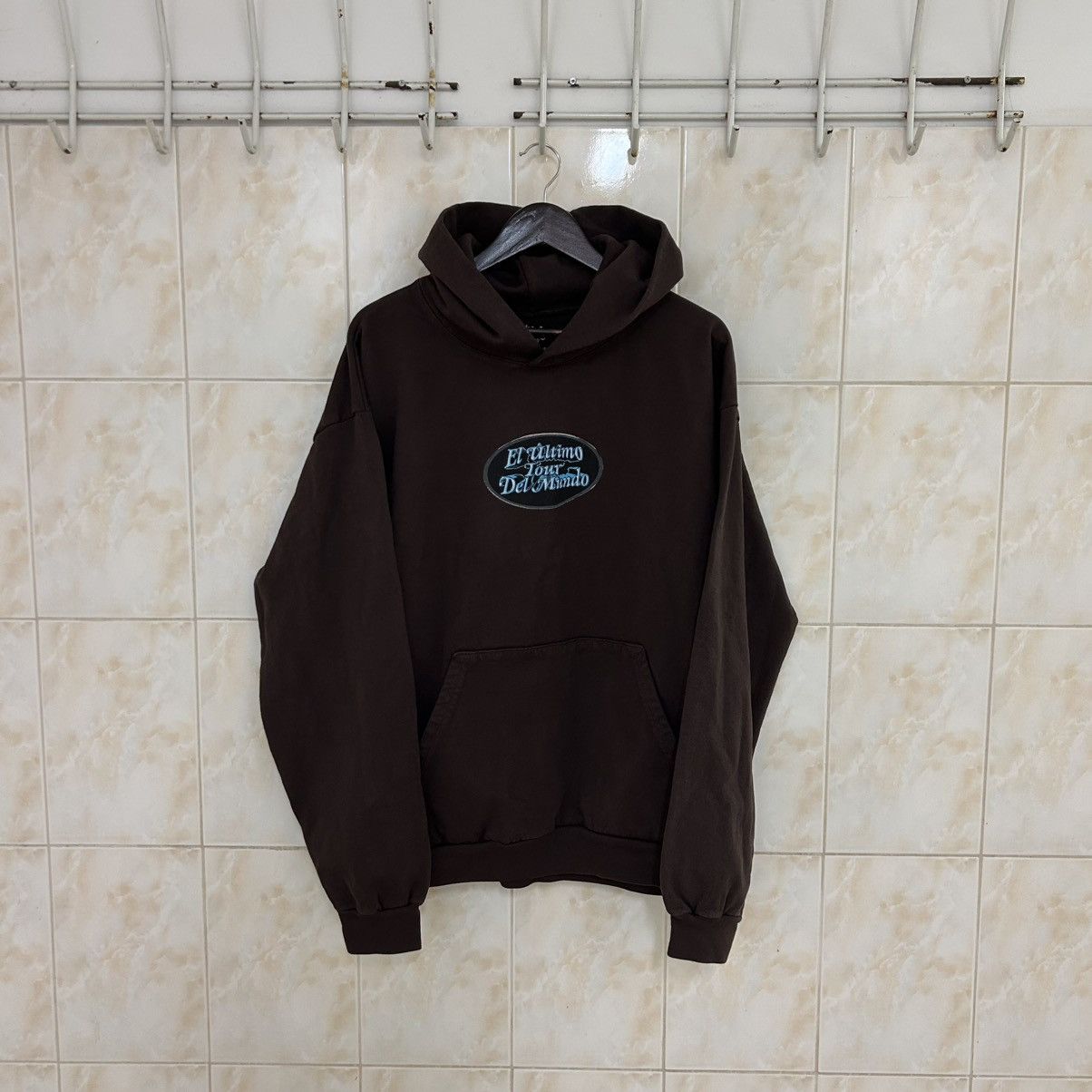 Vintage EL ÚLTIMO TOUR DEL MUNDO 2022 Hoodie Size US XXL / EU 58 / 5 - 2 Thumbnail