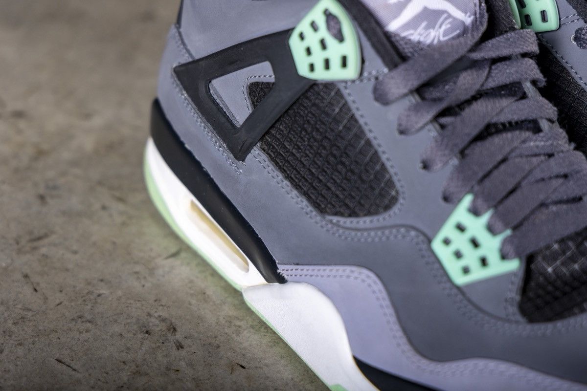 Jordan Brand Jordan 4 “Green Glow” Size US 10.5 / IT 40.5 - 2 Thumbnail