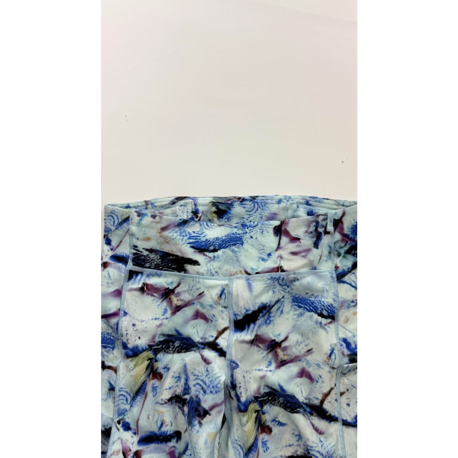 Lululemon Lululemon Leggings Womens 8 Blue Purple Abstract Side Pockets High Rise Yoga Size 30" / US 8 / IT 44 - 2 Thumbnail