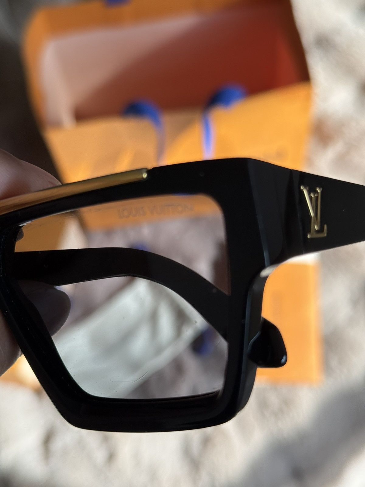 Louis Vuitton × Virgil Abloh Louis Vuitton 1.1 Evidence Size ONE SIZE - 2 Thumbnail