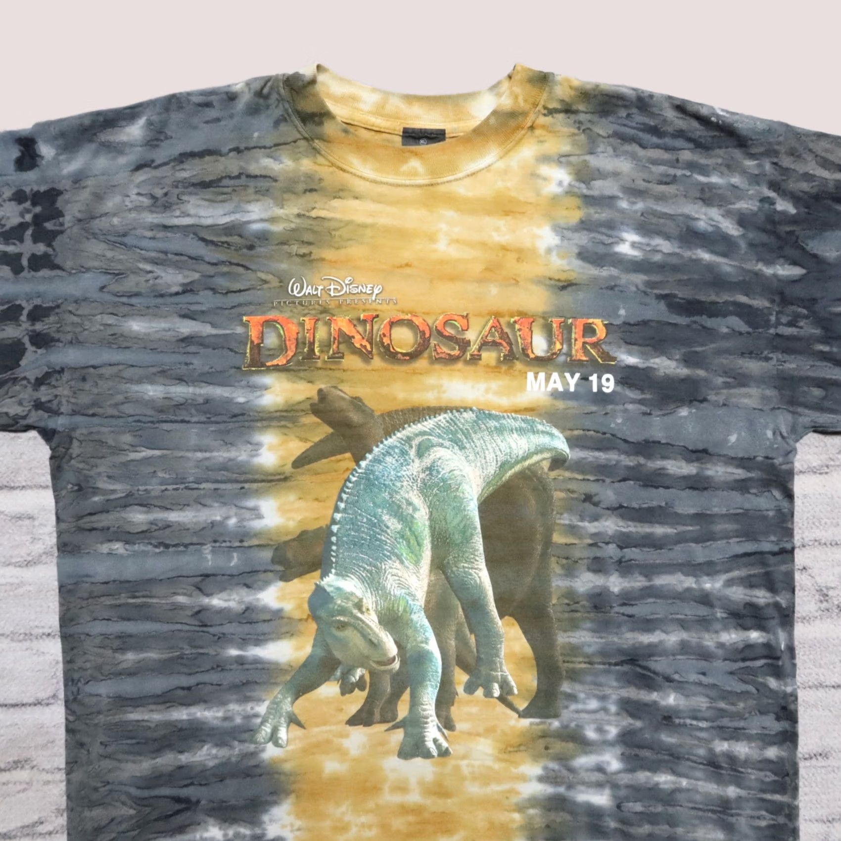 Vintage VINTAGE Walt Disney Pictures Dinosaur Movie Tie Dyed Cast Member Shirt XL Men Tie Dye Shirt Disney Dinosaur Movie shirt Size US XL / EU 56 / 4 - 1 Thumbnail
