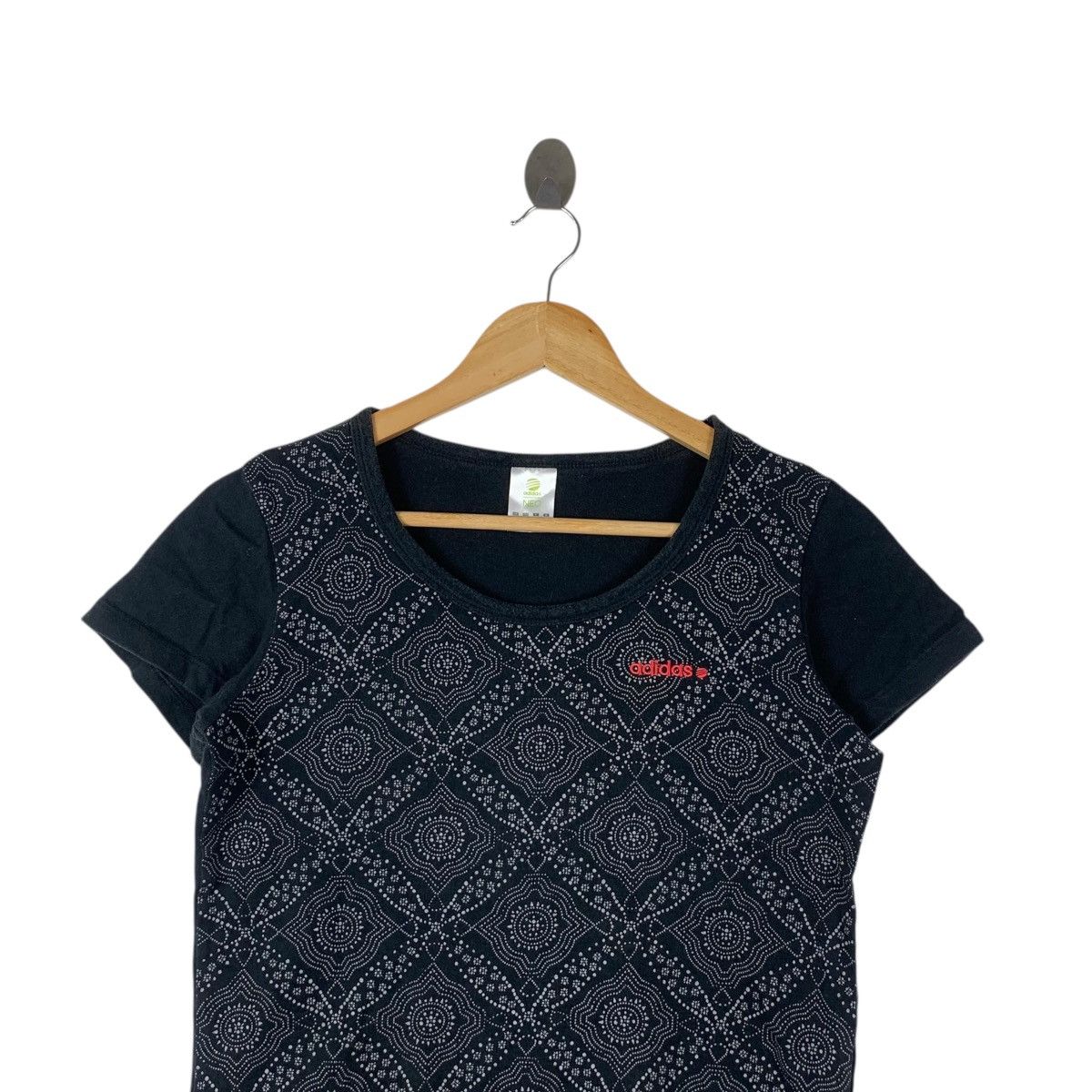 Adidas ADIDAS NEO PAISLEY Over Print Bandana Mandala Tee Shirt Top Size S / US 4 / IT 40 - 2 Thumbnail