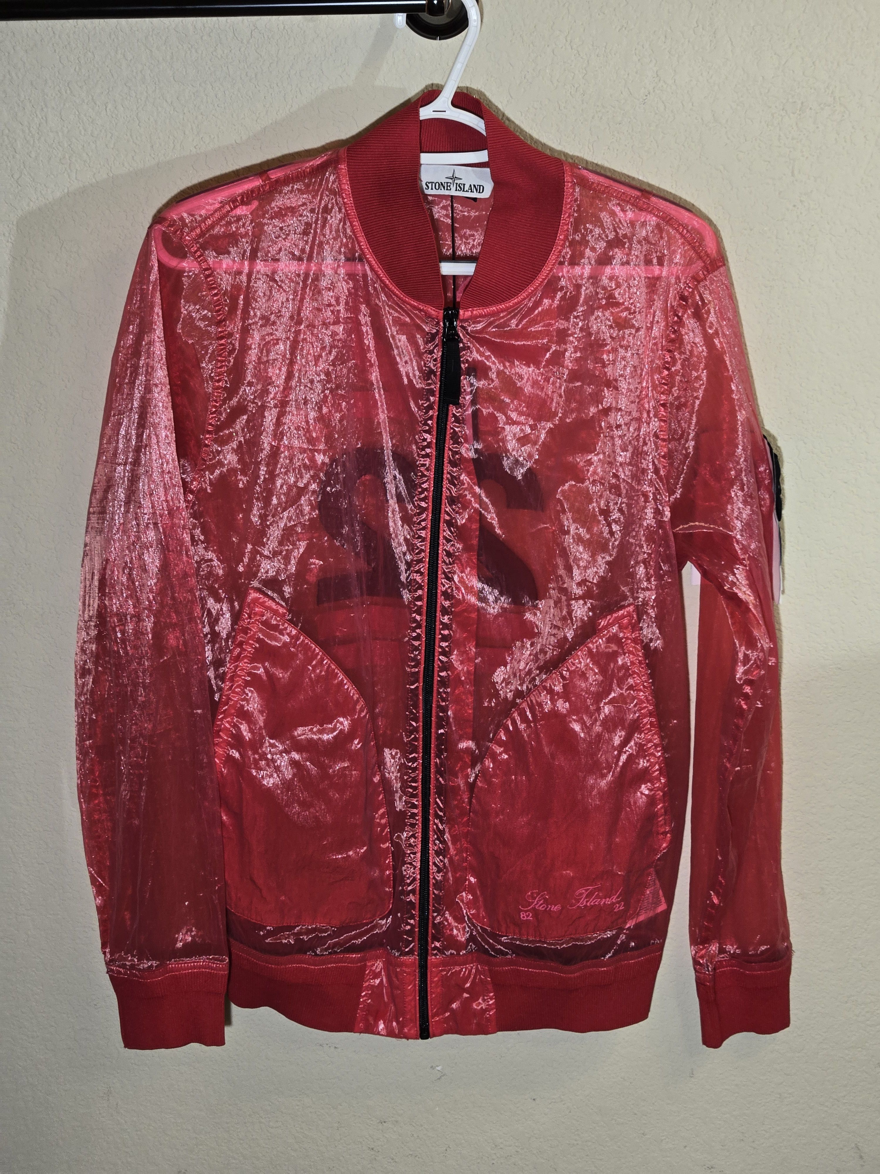 Stone Island STONE ISLAND Logo-Appliquéd Coated-Shell Bomber Jacket Size US S / EU 44-46 / 1 - 1 Thumbnail