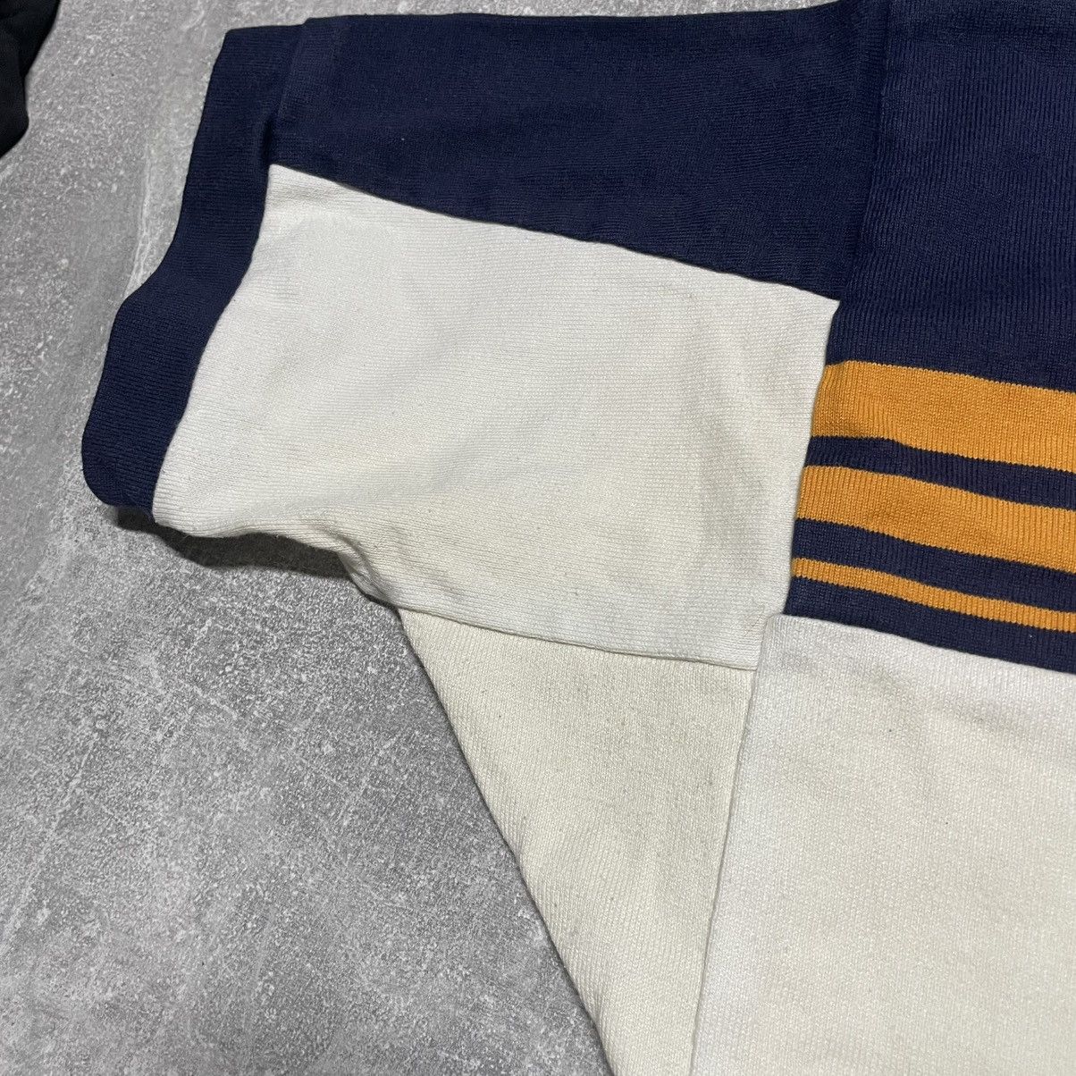 Canterbury of New Zealand Rare ACT Brumbies 2001 Vintage Canterbury Rugby Jersey 12sup Size US L / EU 52-54 / 3 - 12 Thumbnail