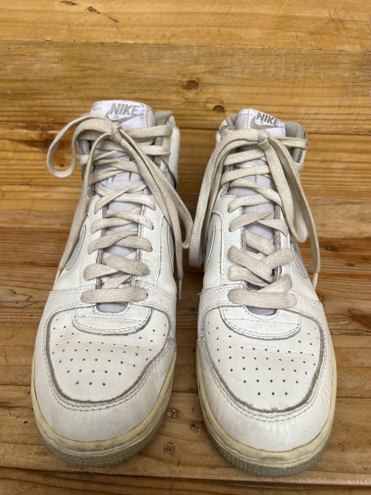 Nike RARE VTG 1985 Nike Team Convention High Top Sneakers Size US 9 / EU 42 - 2 Thumbnail