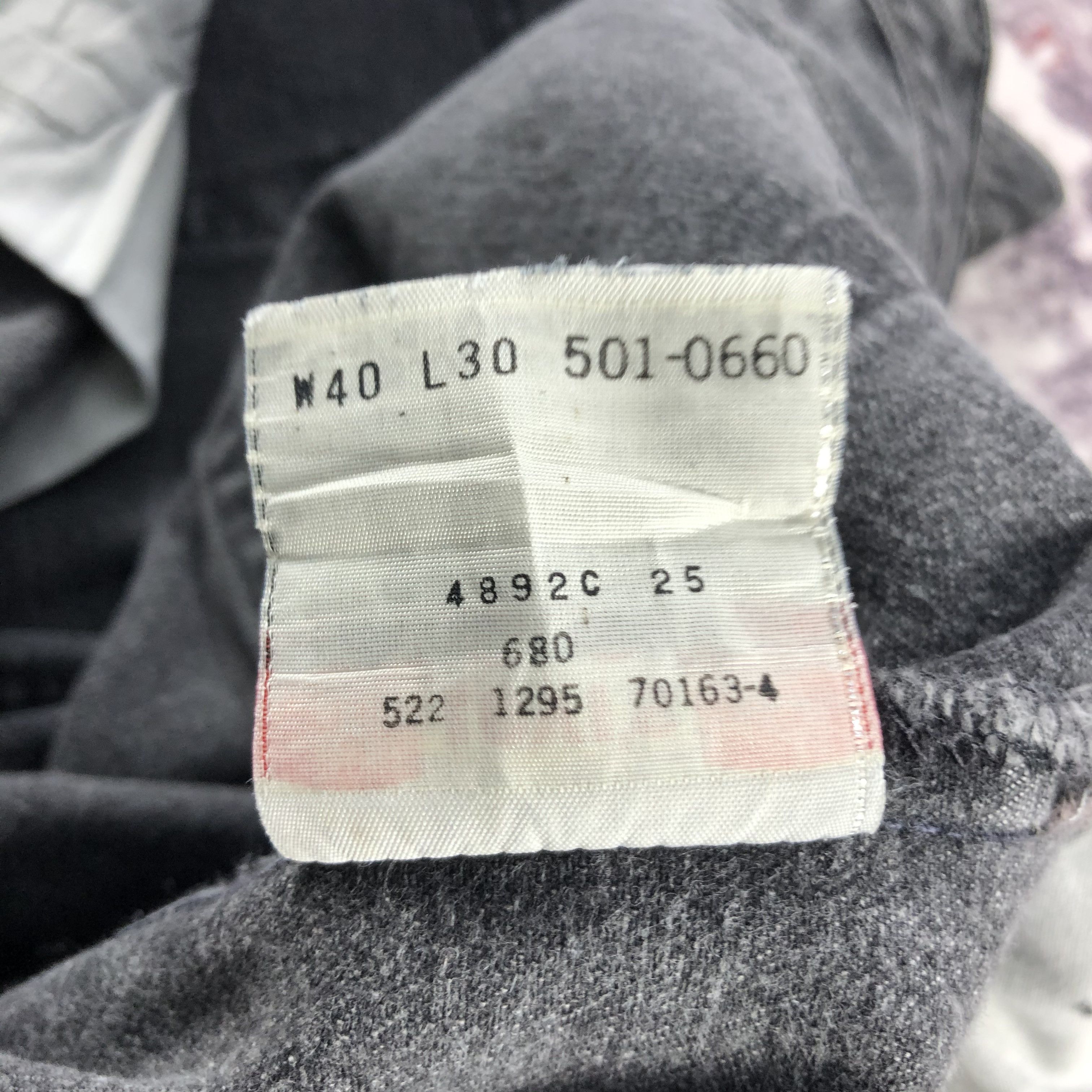 Levi's Vintage 90s Faded Black Levis 501 Jeans-JM3037 Size US 39 - 13 Thumbnail