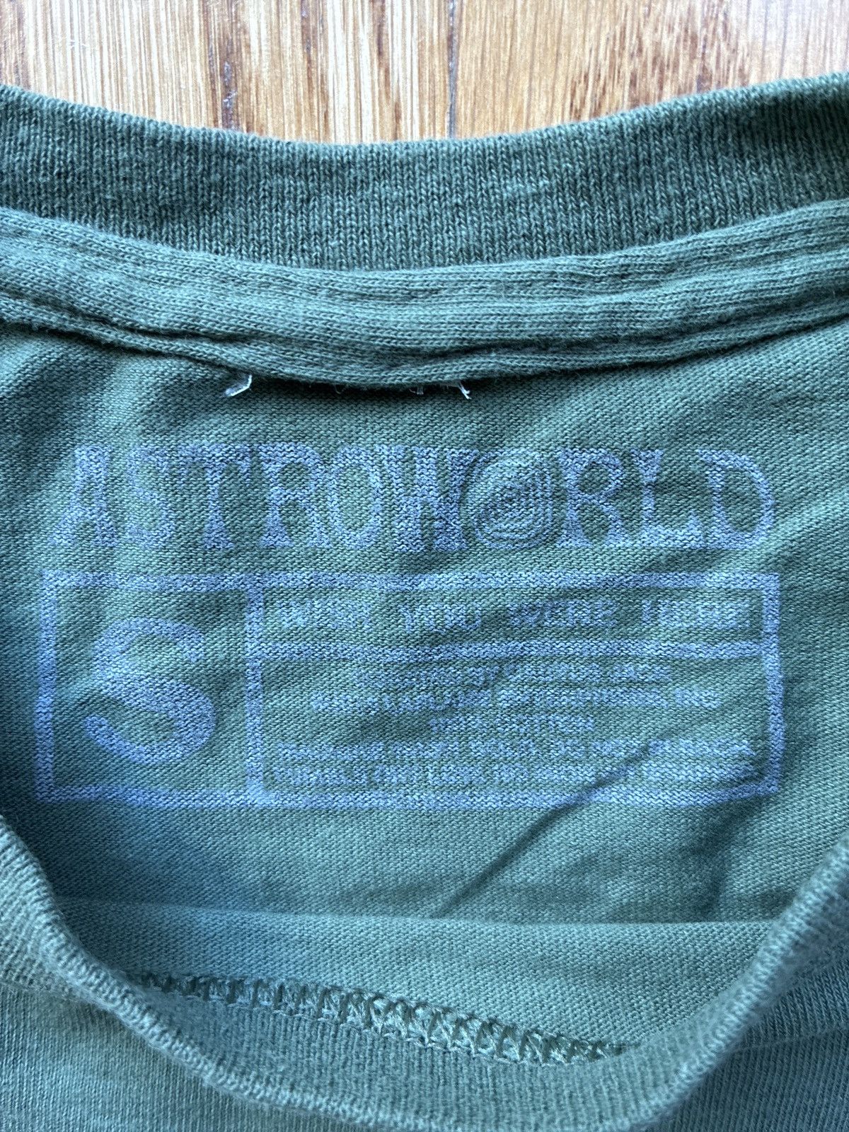 Travis Scott Travis Scott Astroworld Festival Run Flower Tee Sz S Size US S / EU 44-46 / 1 - 9 Thumbnail