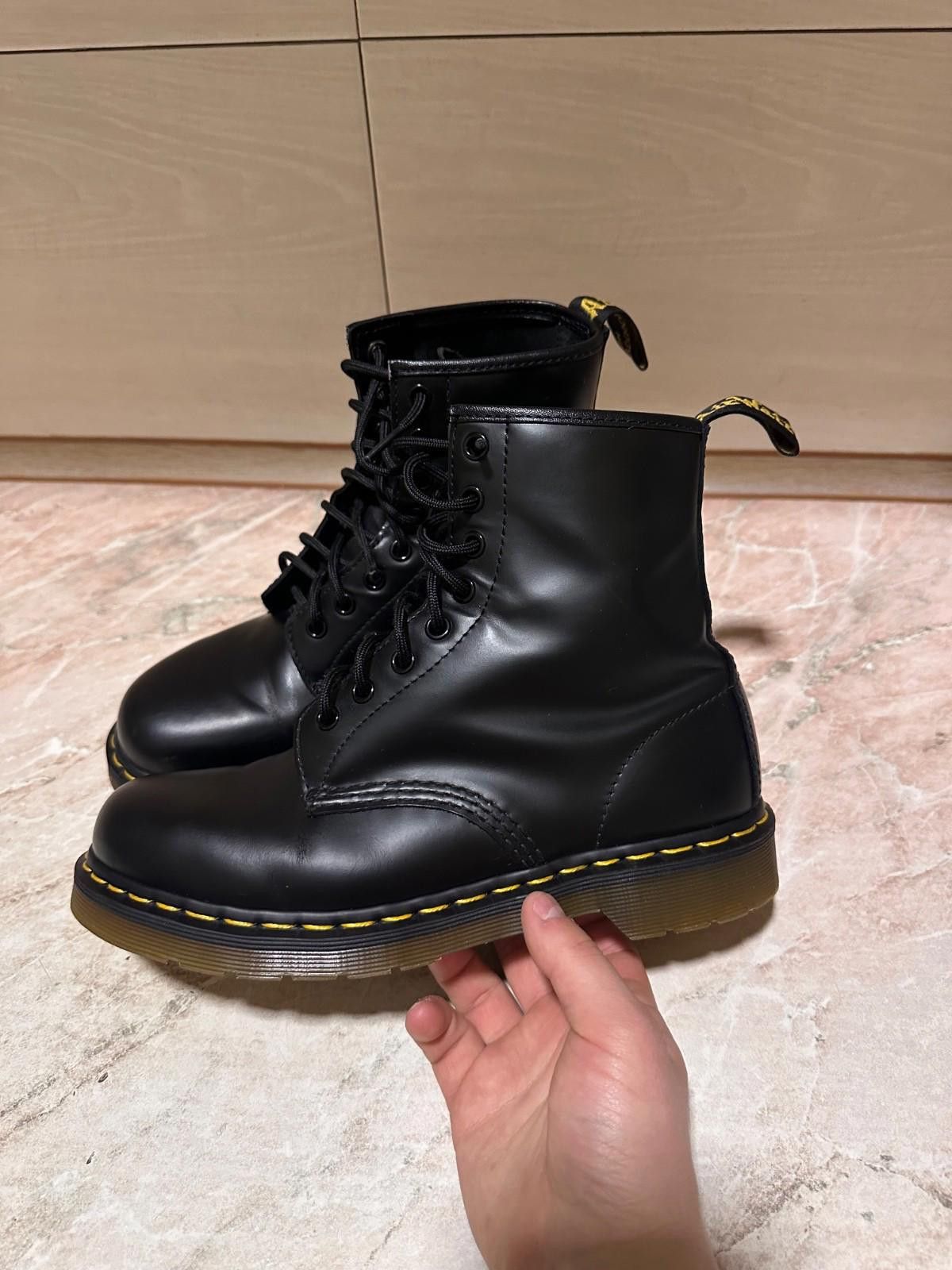 Dr. Martens Dr. Martens 1460 Black Smooth Leather Boots US Women 8 EU 40 Size US 8 / IT 38 - 2 Thumbnail