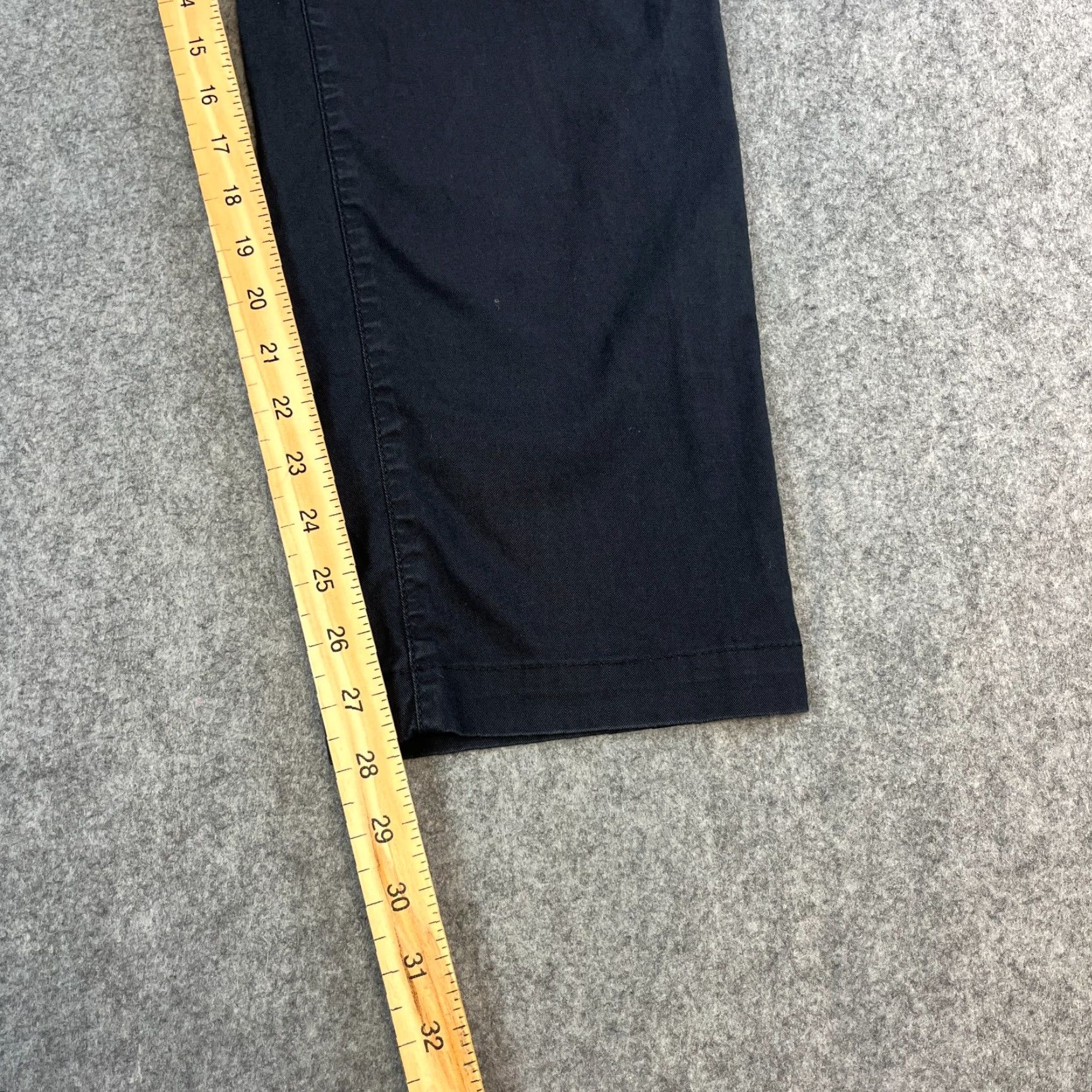 Hugo Boss Hugo Boss Slim Trousers Chino Pants Mens Regular 36 Grey Cotton Elastane Tapered Front Pocket Stretch Size 36 Mens Clothes Size US 36 / EU 52 - 4 Thumbnail