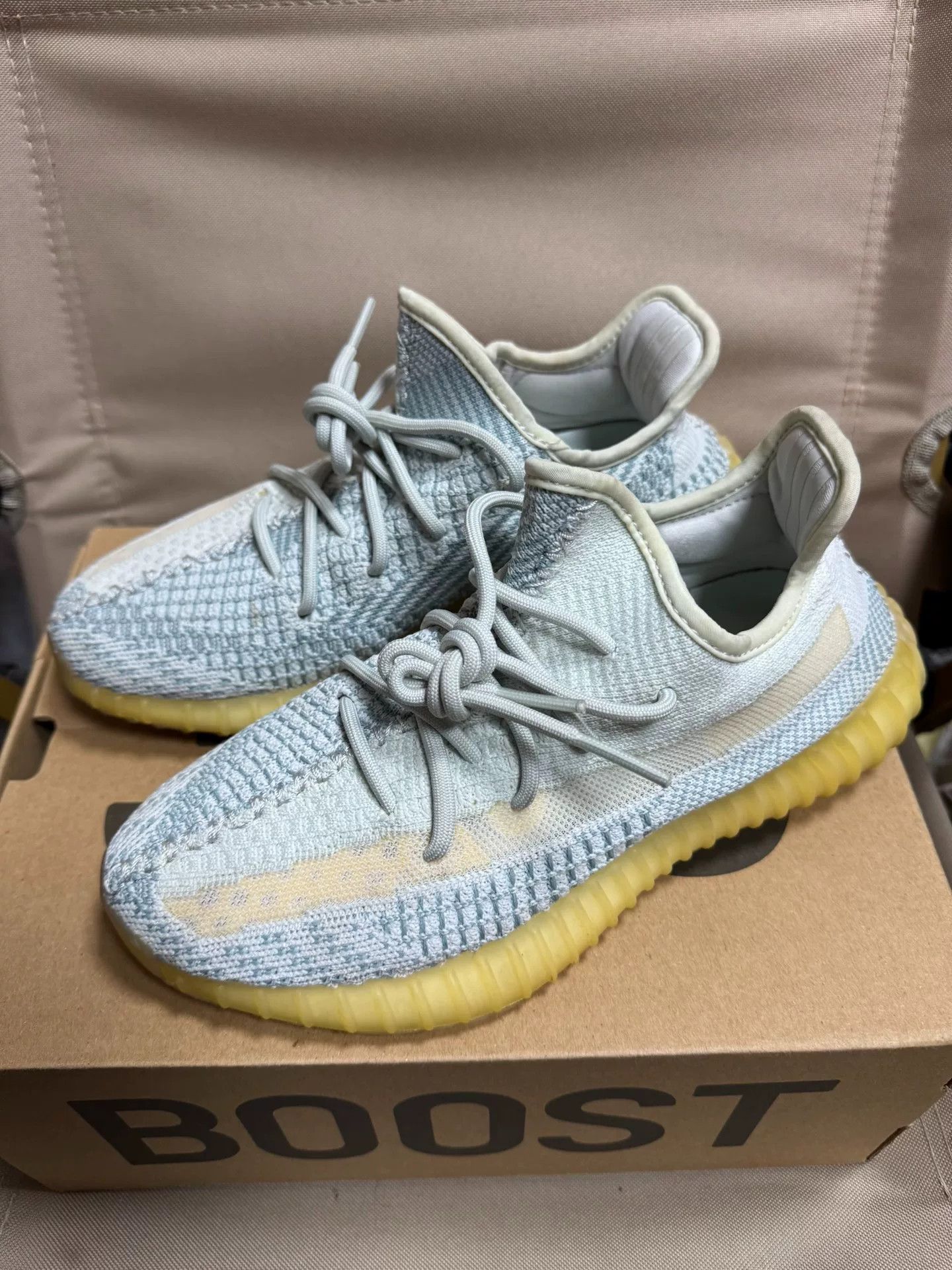 Adidas Adidas YEEZY350 White Lowtop Sneakers 40 Men Size US 7.5 / EU 40-41 - 1 Thumbnail