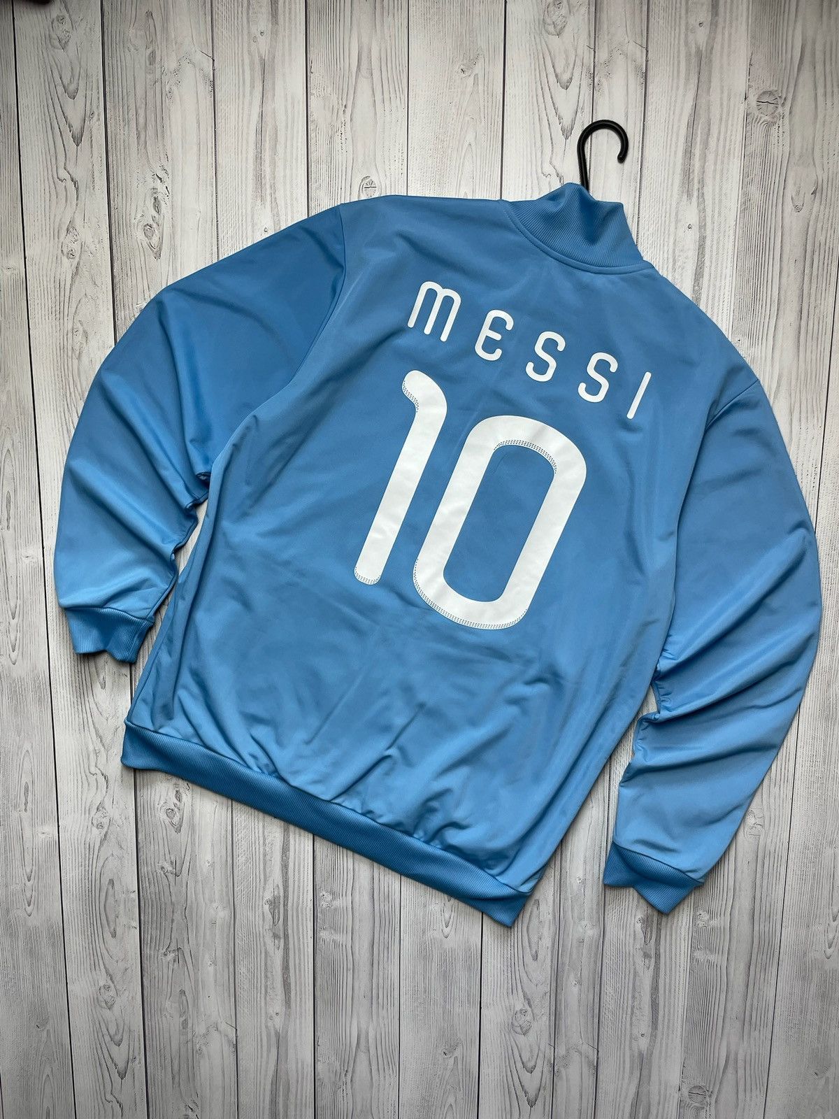 Vintage Vintage Adidas Argentina 10 Messi rare track jacket size L Size US L / EU 52-54 / 3 - 1 Thumbnail