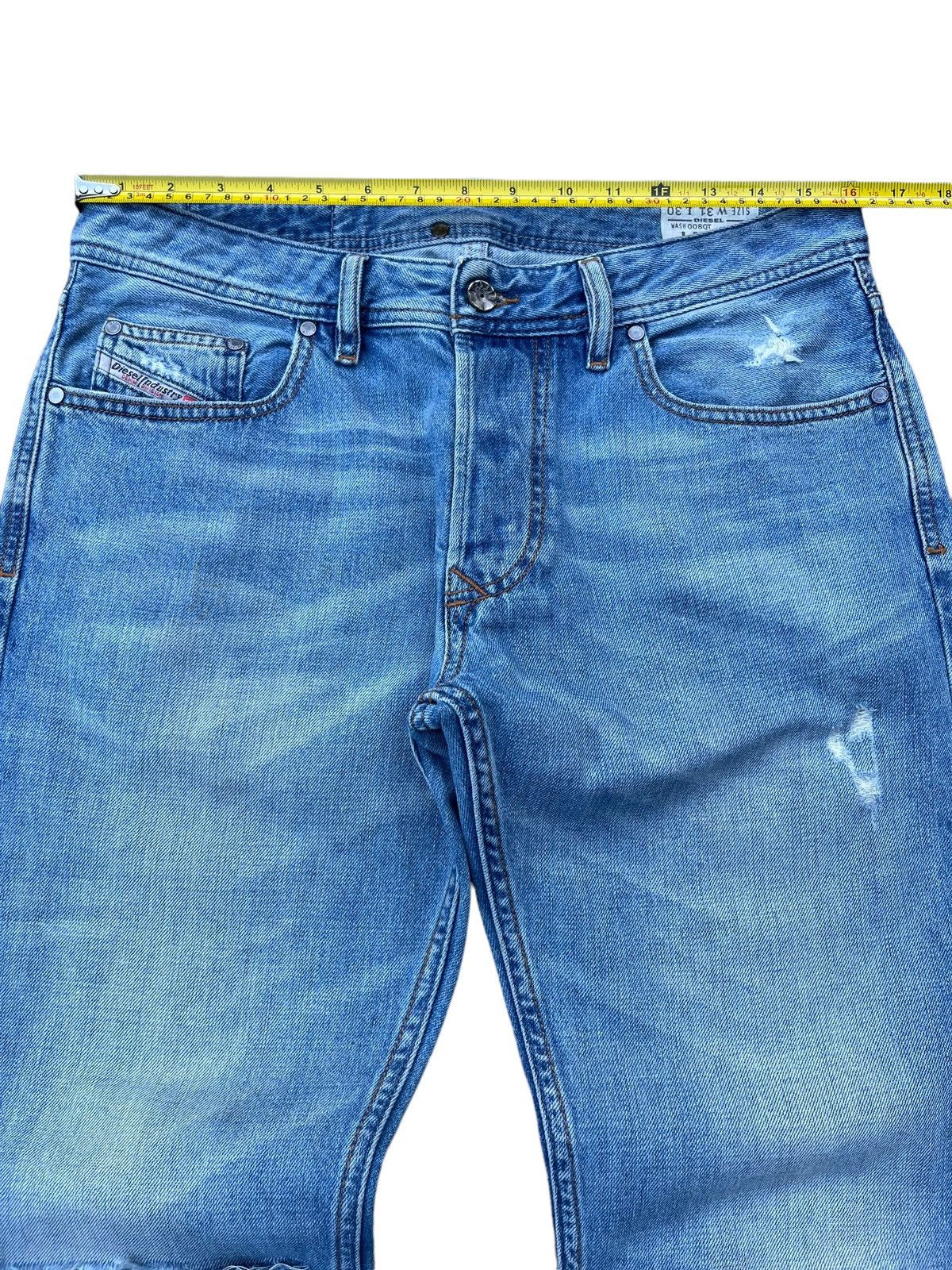 Diesel Vintage Y2K Diesel Larkee Light Blue Distressed Classic Jean Size US 32 / EU 48 - 18 Thumbnail