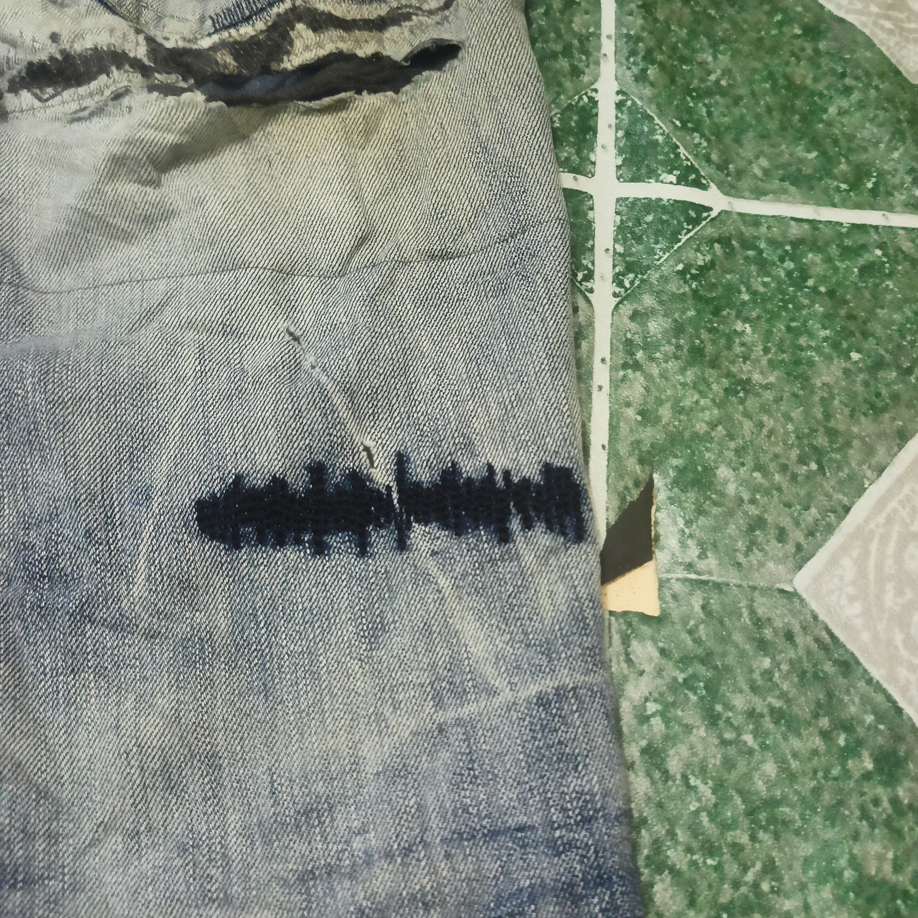 Ends Repair 💥Sick 💥Insane 90s Distressed Big Train jeans Size US 31 - 18 Thumbnail