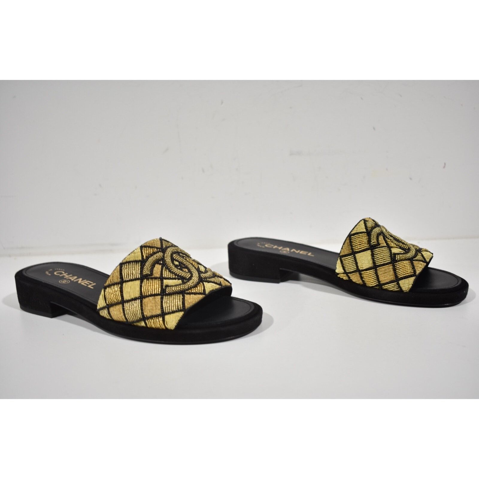 Chanel Chanel 21A Gold Black Pearl Embroidery Beaded CC Logo Size US 6 / IT 36 - 3 Thumbnail