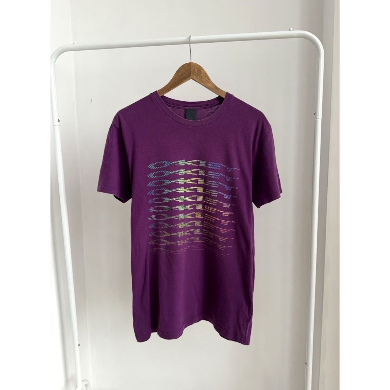 Oakley VINTAGE Oakley Logo Purple T Shirt M Men Shirt Mens 90s Vintage Graphic Print Cotton Short Sleeve Casual Streetwear Size US M / EU 48-50 / 2 - 4 Thumbnail
