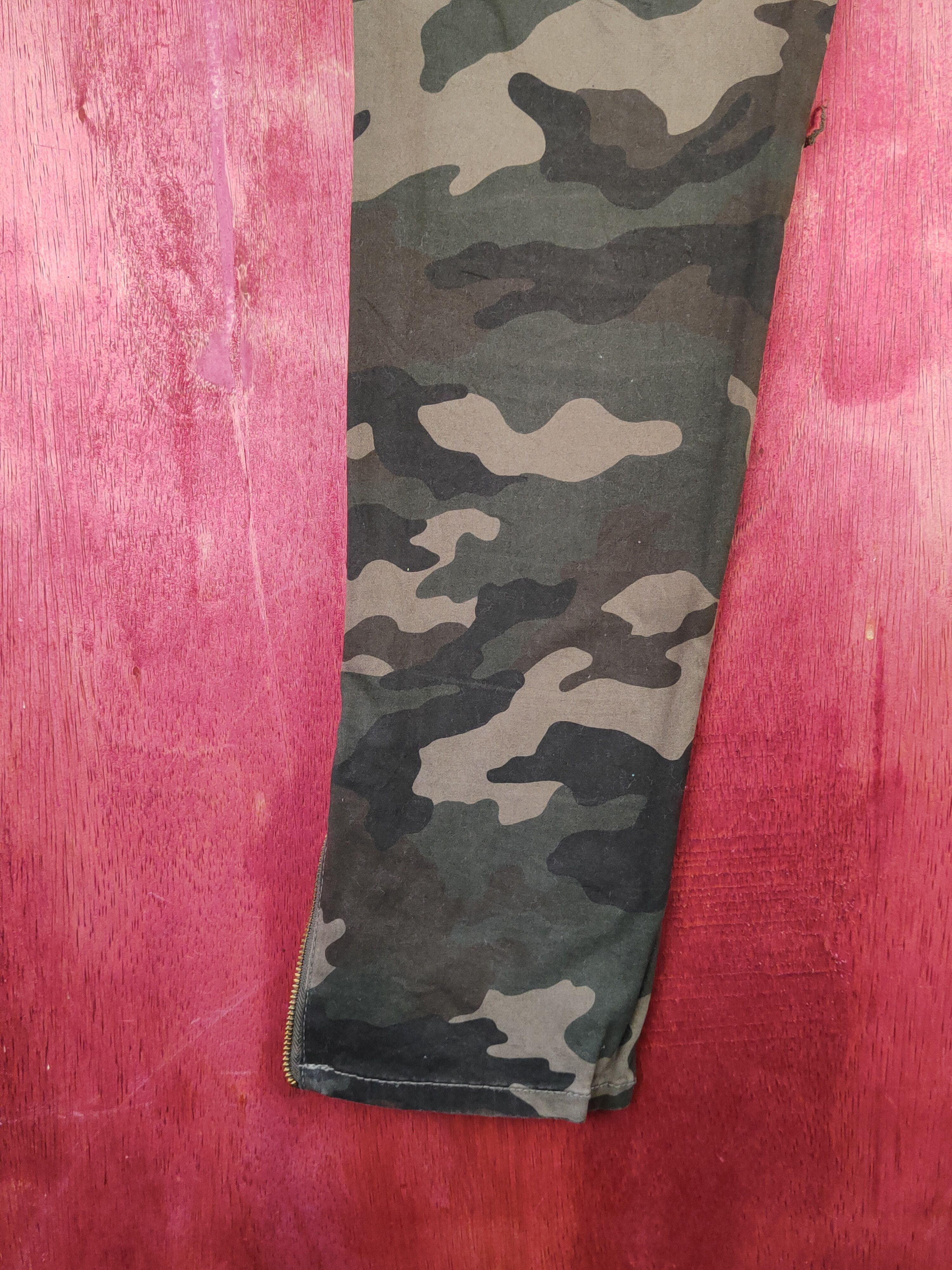 Japanese Brand × LOWRYS FARM Lepsim-Lowrys Farm Ripped Camouflage Pants #S2213 Size 28" / US 6 / IT 42 - 9 Thumbnail