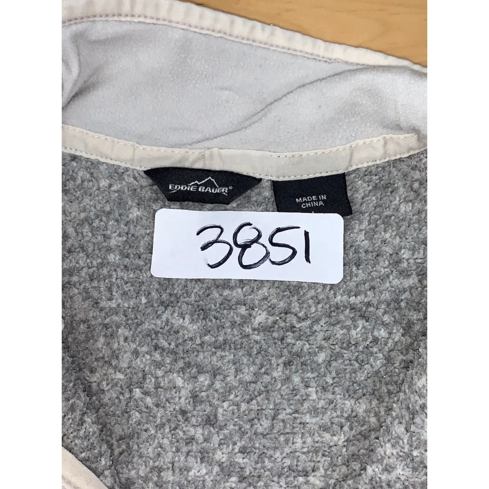 Eddie Bauer Eddie Bauer Womens Full Zip Jacket L Gray Outdoor Casual Jacket Fleece Polyester Solid Full Zip Mens? Wait. Size L / US 10 / IT 46 - 3 Thumbnail
