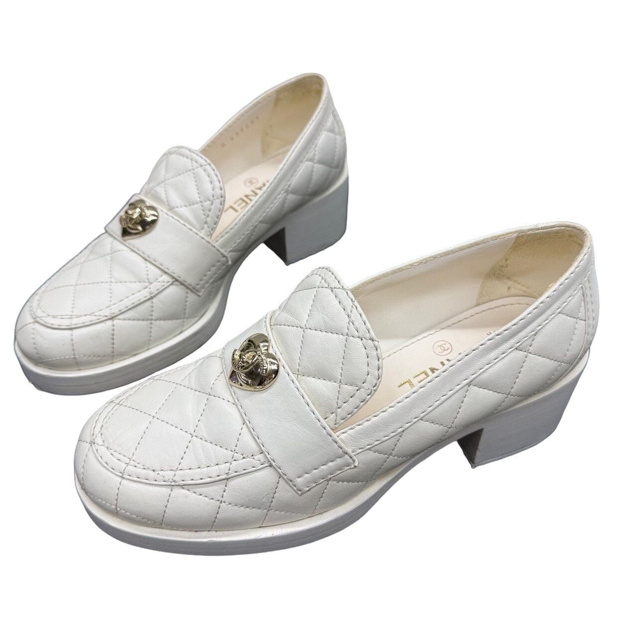 Chanel Chanel Quilted Heart Logo Loafers Size 38 Size US 8 / IT 38 - 1 Thumbnail