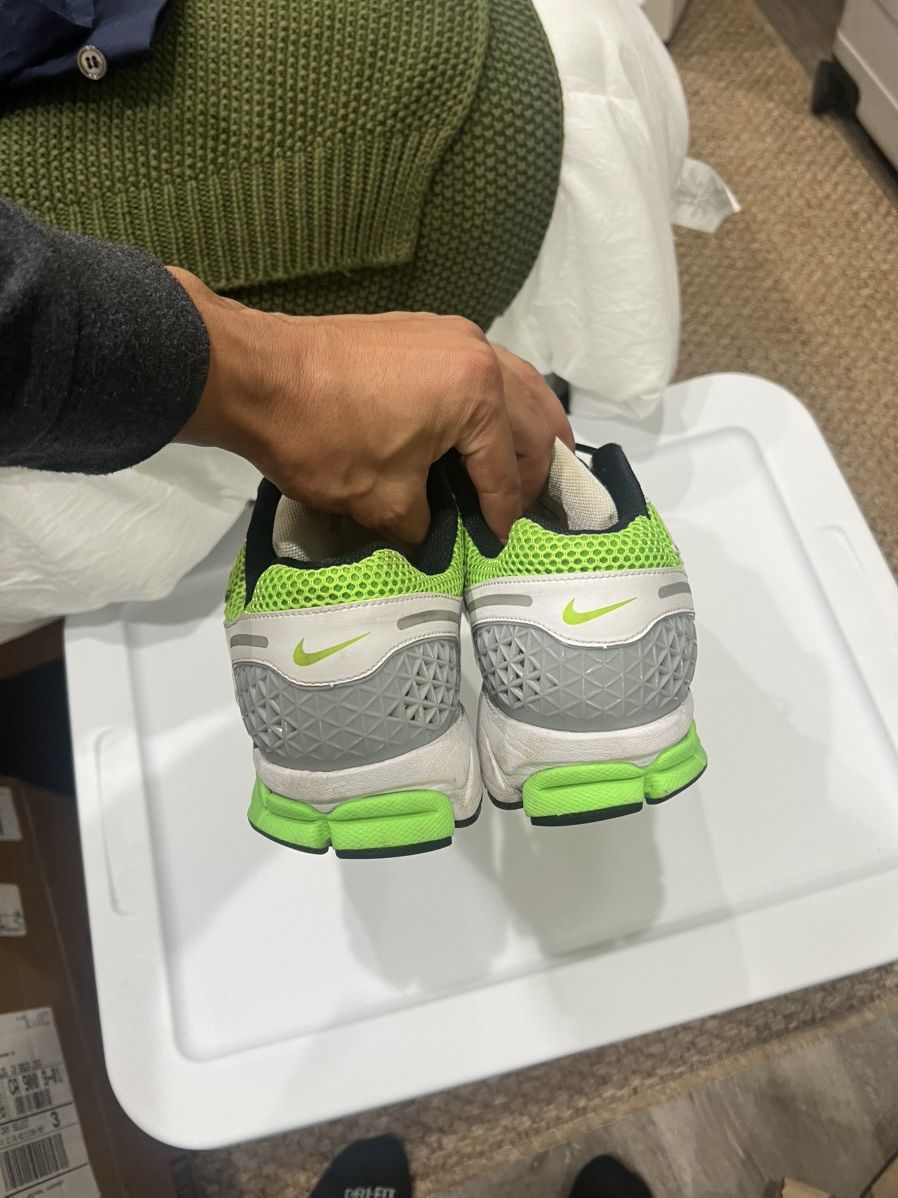 Nike Nike Vomero 5 Size US 11 / EU 44 - 4 Thumbnail