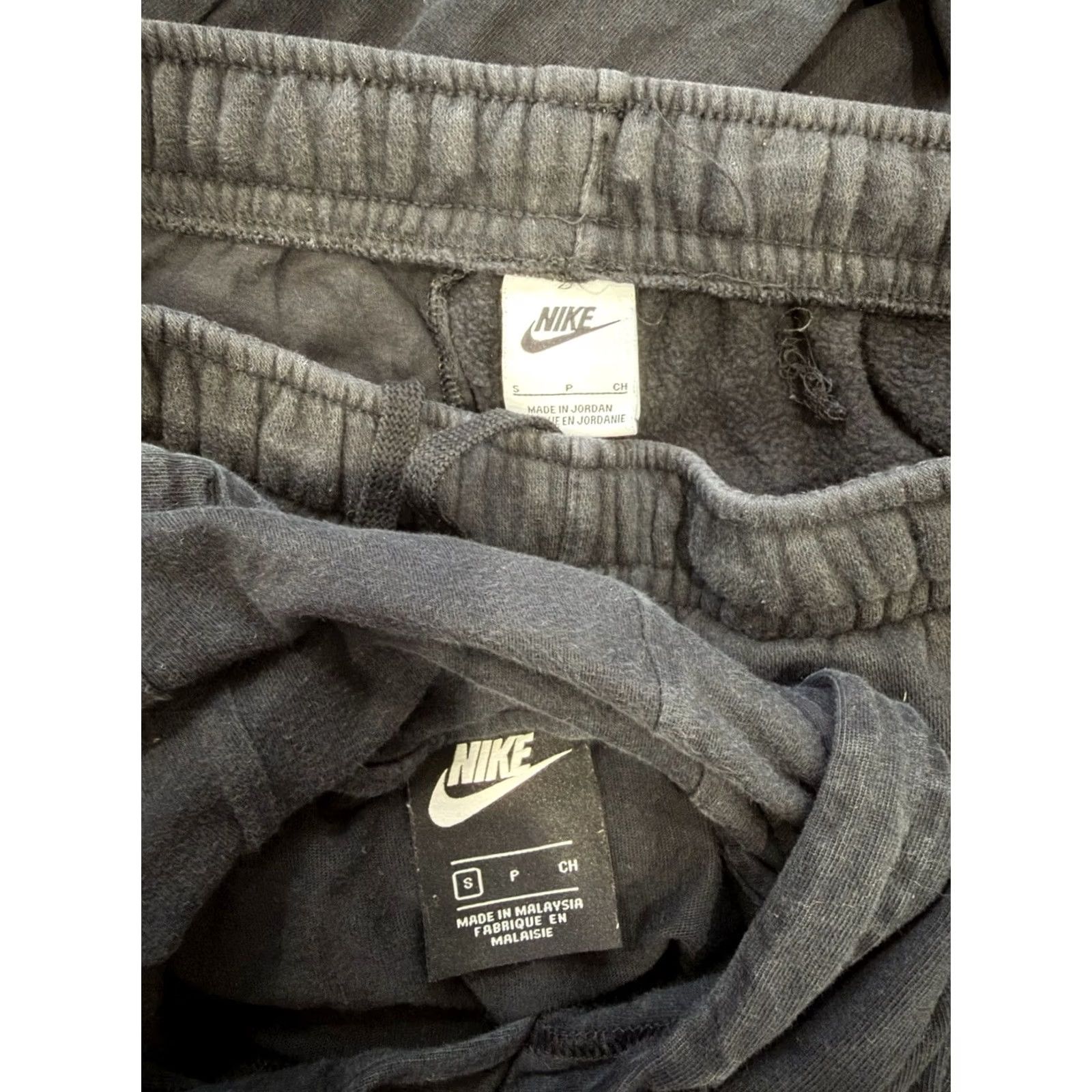 Nike VINTAGE Nike Sportswear Club Fleece Black Hoodie & Sweat Pants Set Size Small Sweatsuit Mens 90s Nike Club Fleece Sweatsuit Set Size US S / EU 44-46 / 1 - 3 Thumbnail