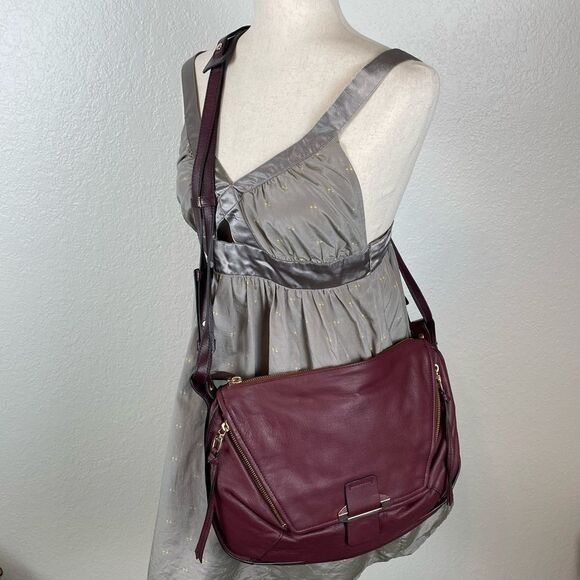 Other Kooba Leroy hobo crossbody handbag wildberry burgundy red NE Size ONE SIZE - 2 Thumbnail