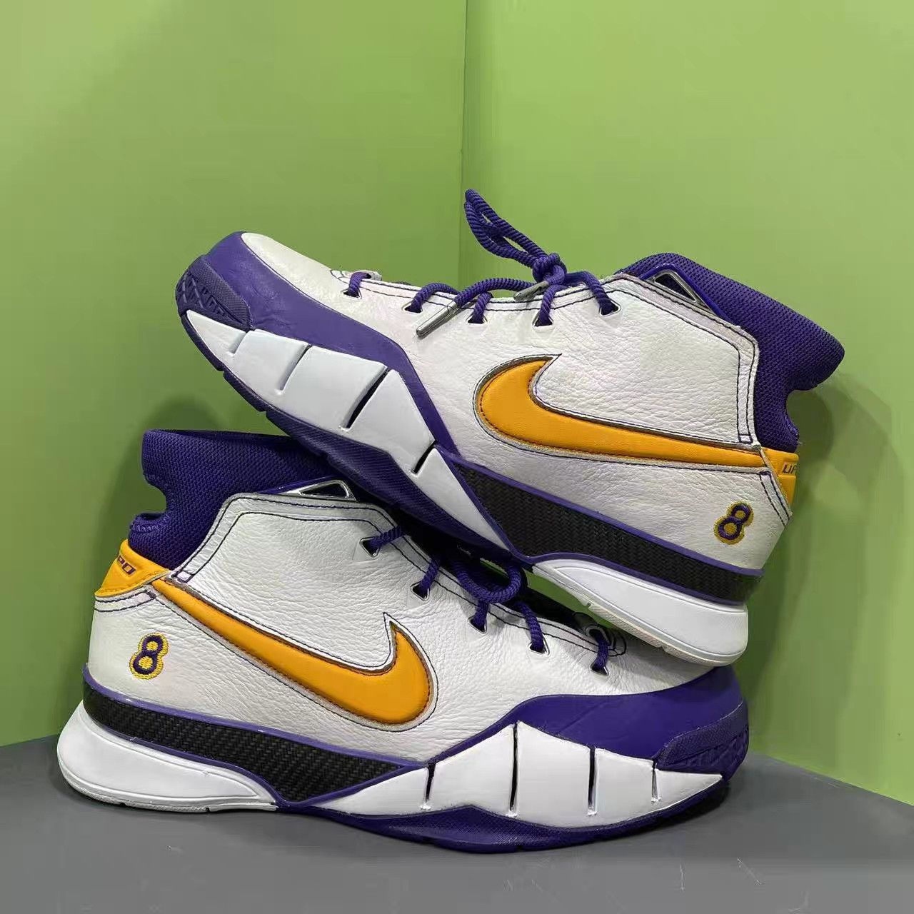 Nike Nike Lakers White/Purple Basketball Shoes K15 Size US 9.5 / EU 42-43 - 4 Thumbnail